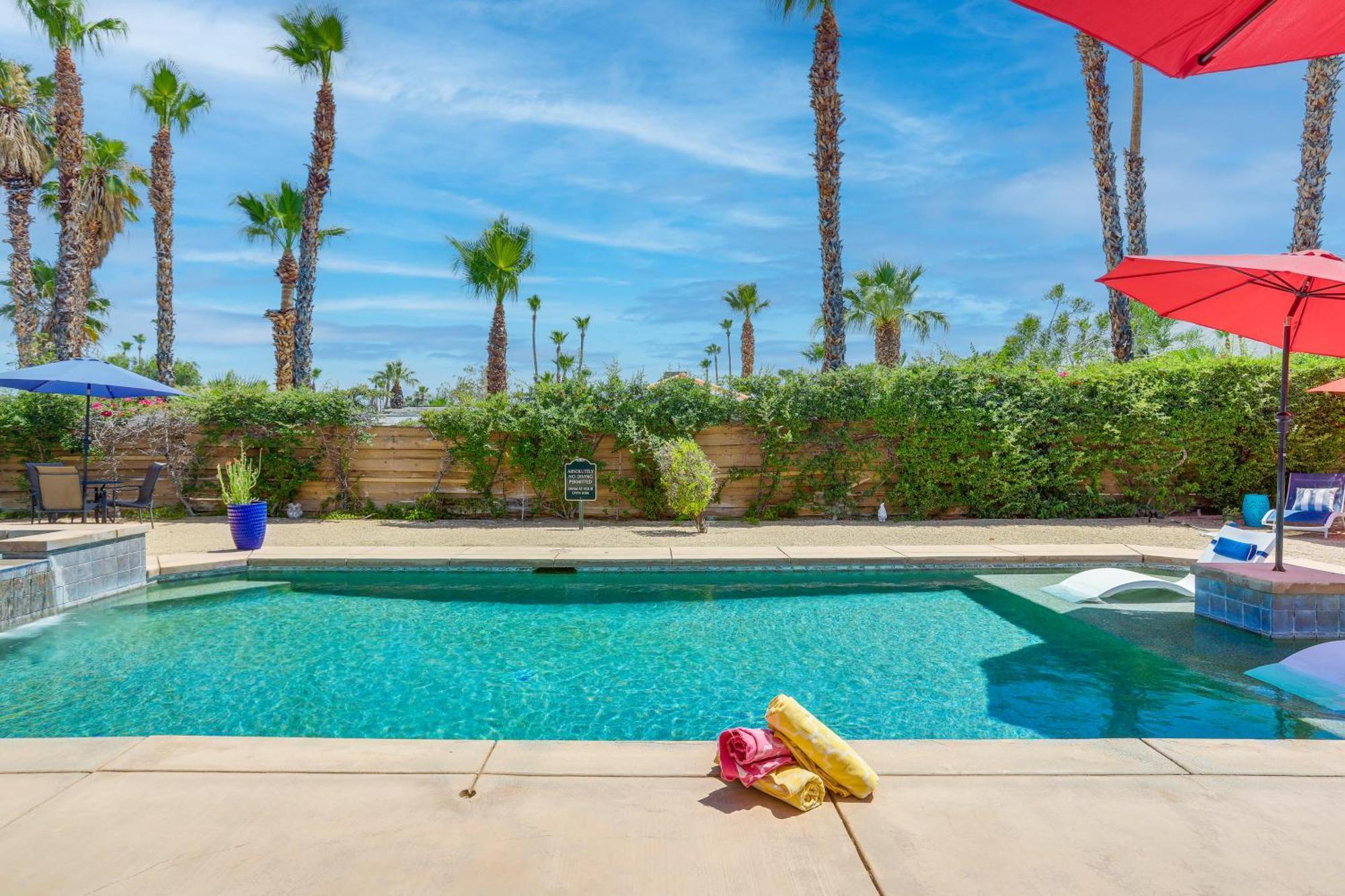 Holiday home Private Pool And Putting Home! Palm Springs