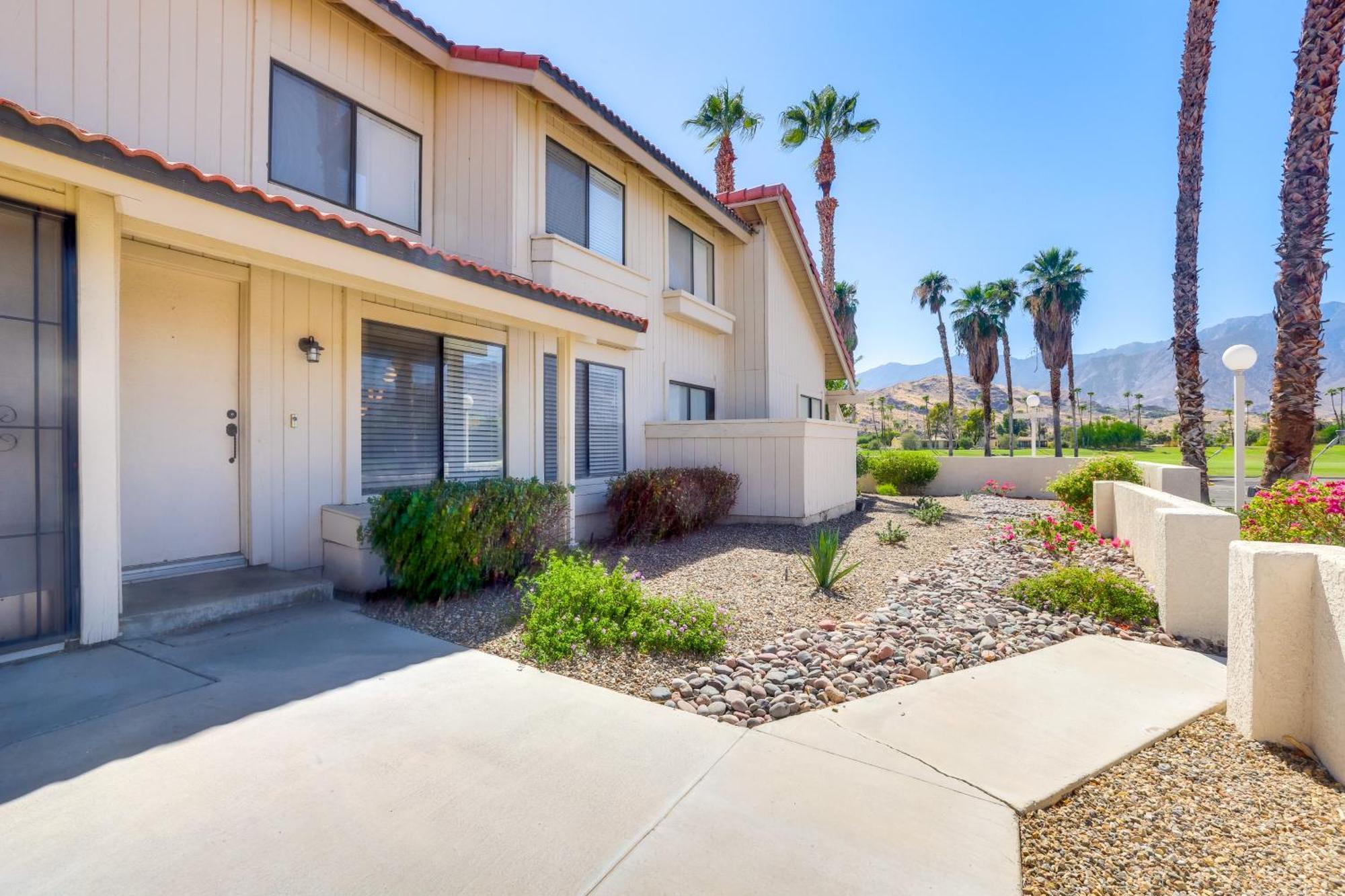 Abode With Pool Access, Near Golfing