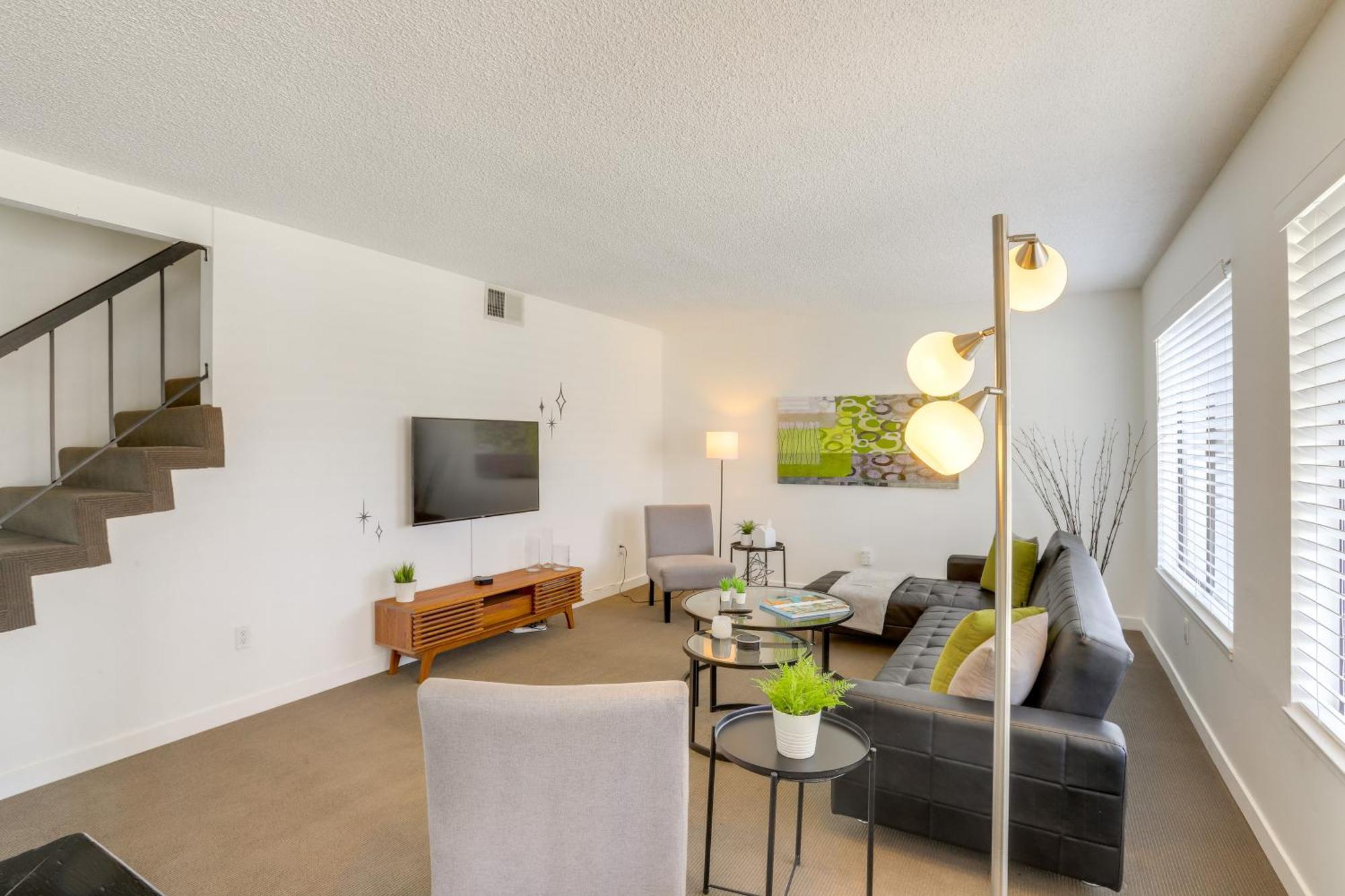 Abode With Pool Access, Near Golfing Apartment *