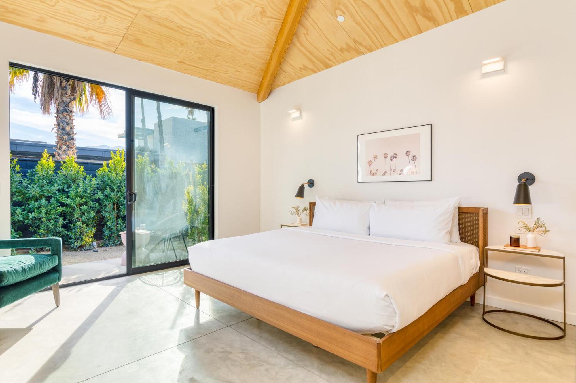 Hotel Blackhaus By Avantstay Ada Modern Rooms, Pool & Bbq *