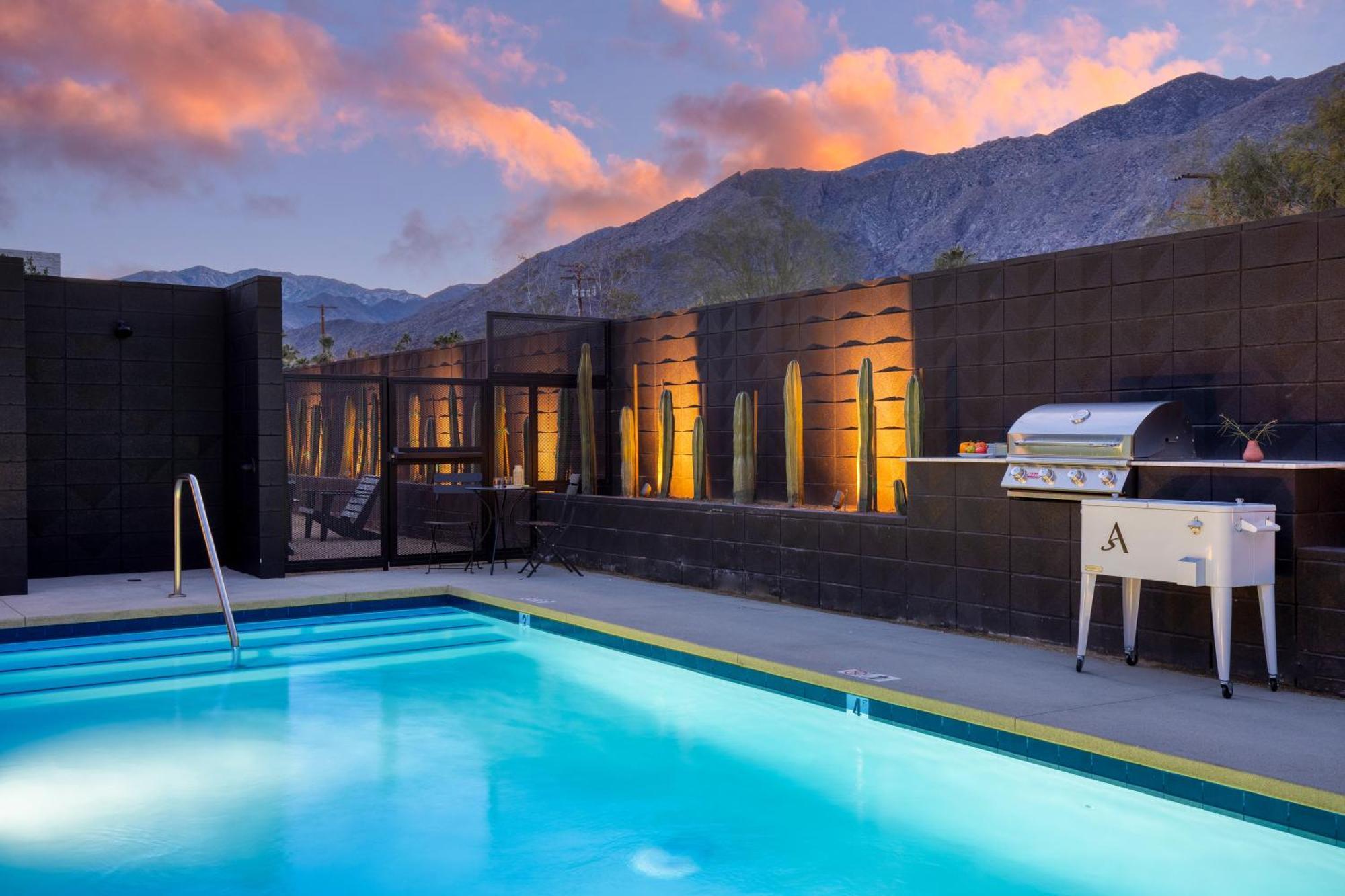Blackhaus By Avantstay Ada Modern Rooms, Pool & Bbq Hotel Palm Springs
