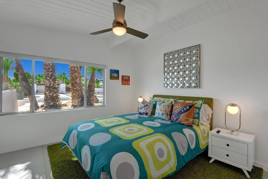 Retro A Go Go House Palm Springs