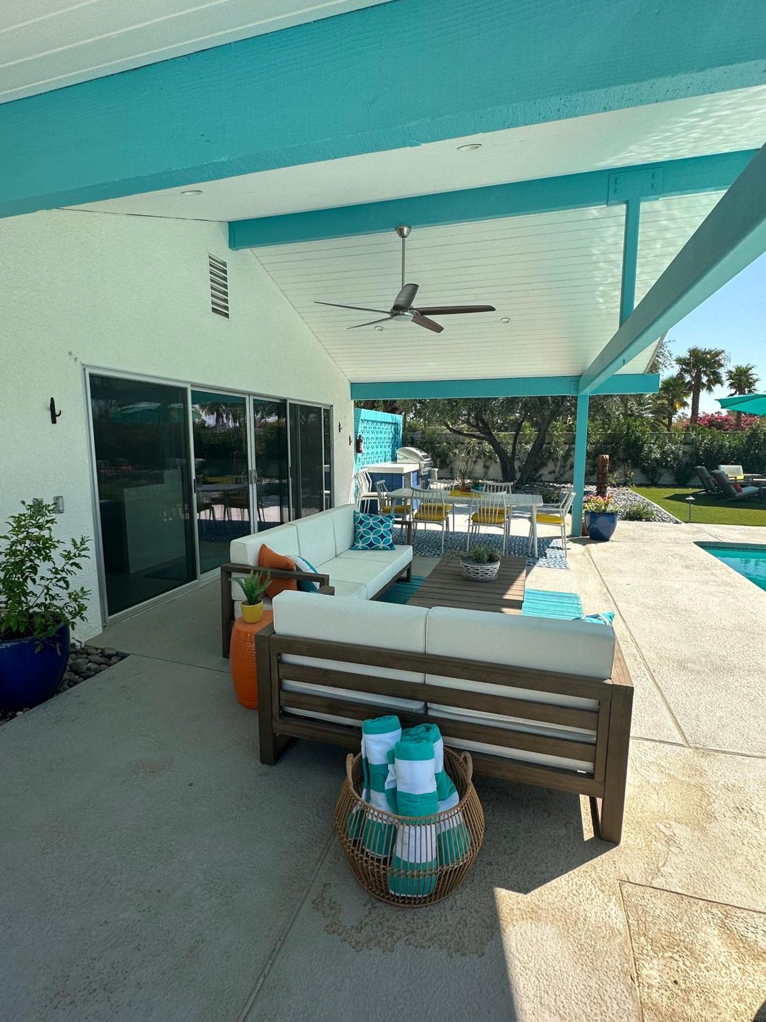 Good Day Sunshine! Palm Springs! Holiday home