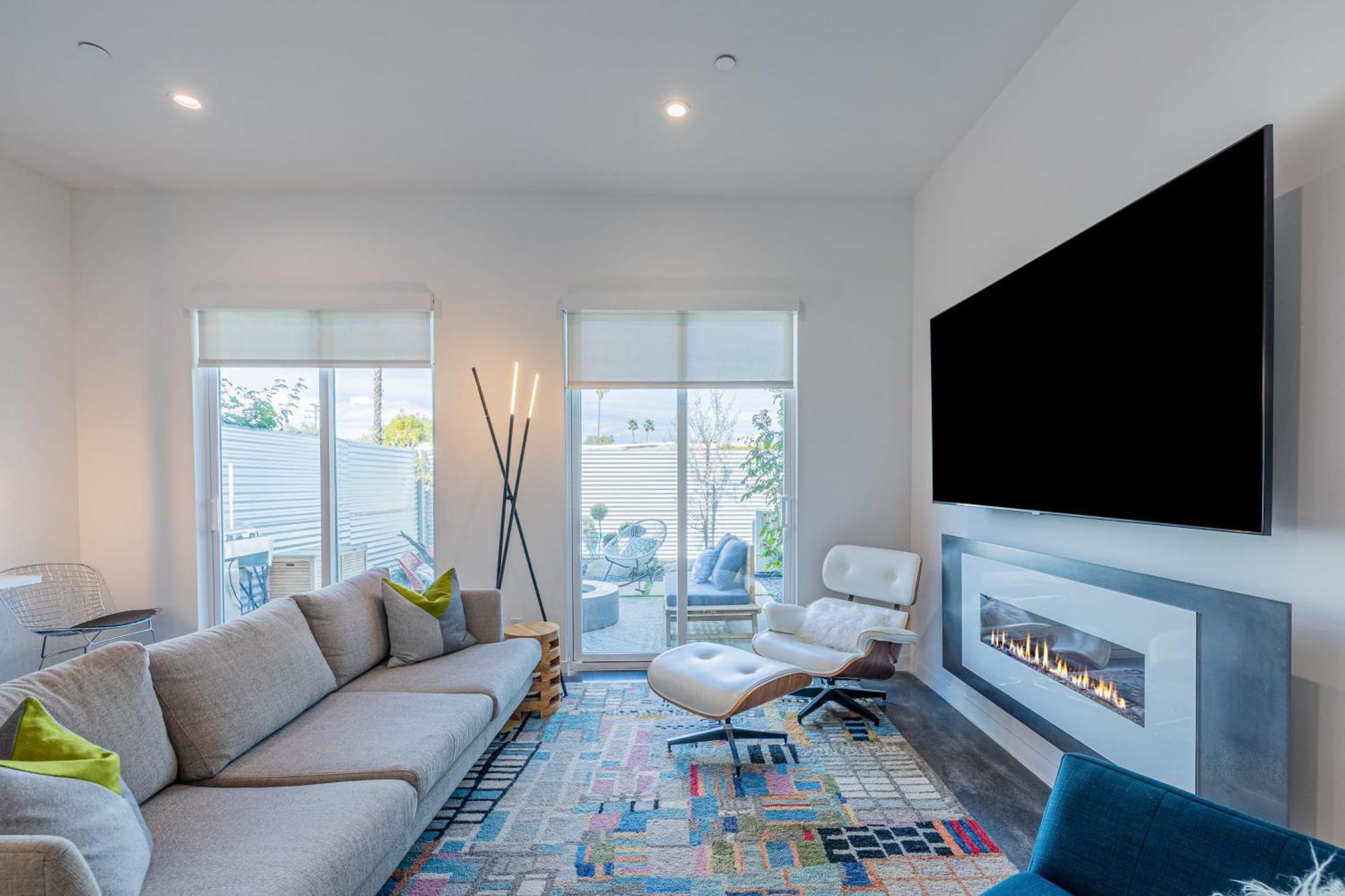 Holiday home Zanjero By Avantstay Mins From Downtown Private Terrace Shared Pool Palm Springs