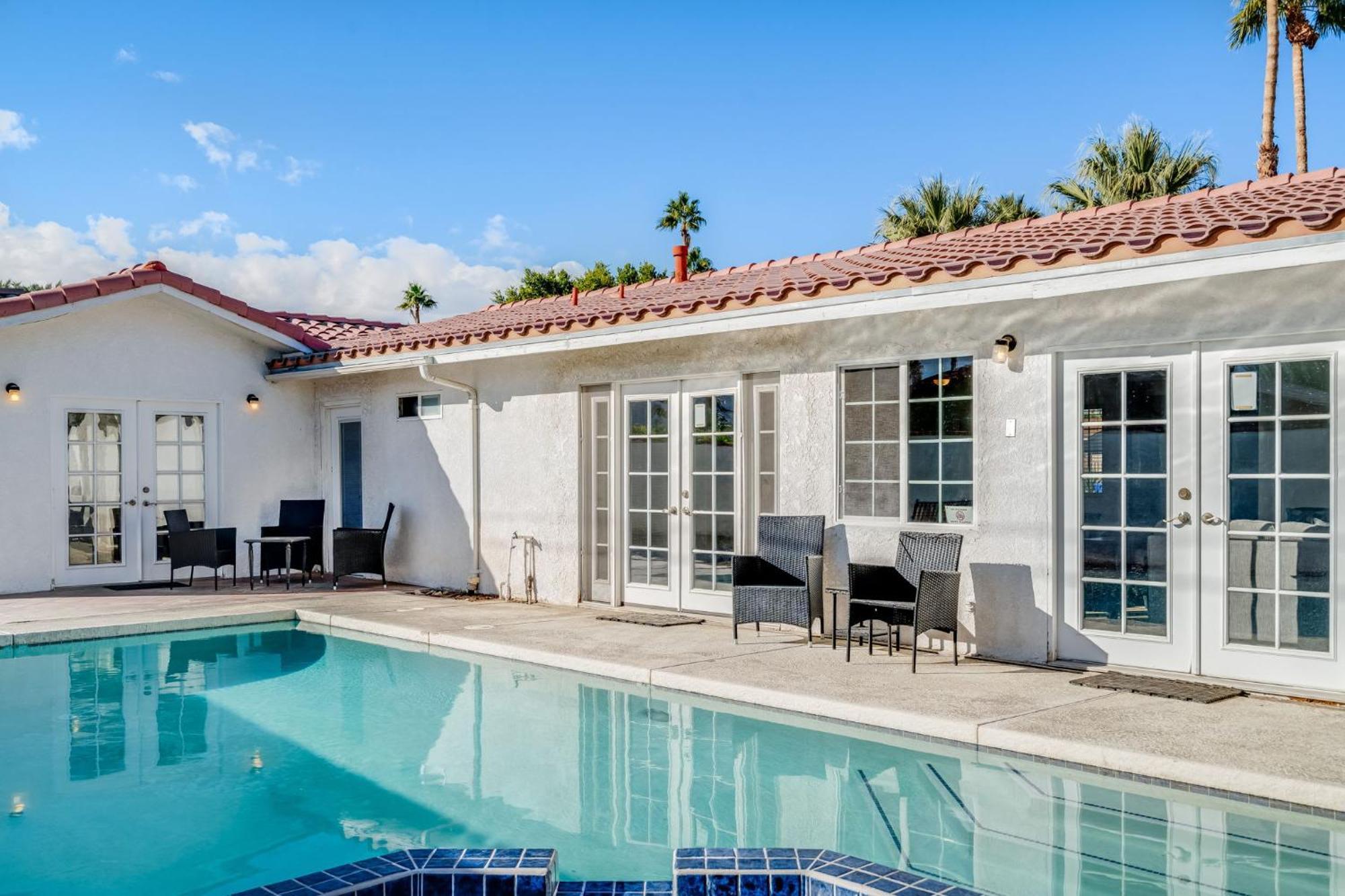 Holiday home Navigate Hoops And Hues Hideaway Palm Springs