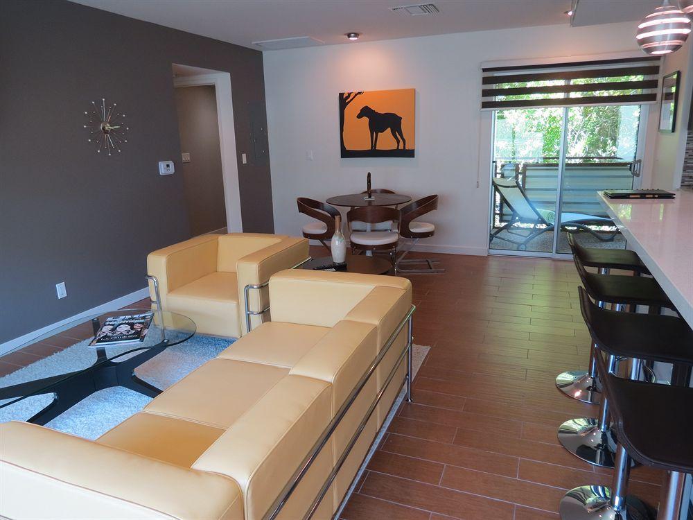 Random Haus 4* Palm Springs