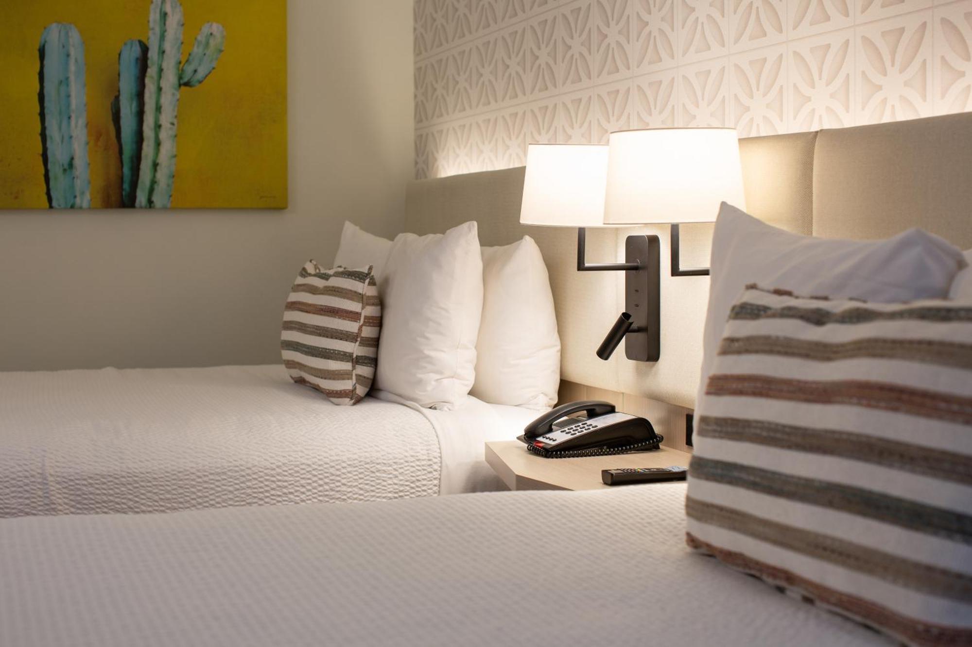 Hotel Palm Mountain & 3*