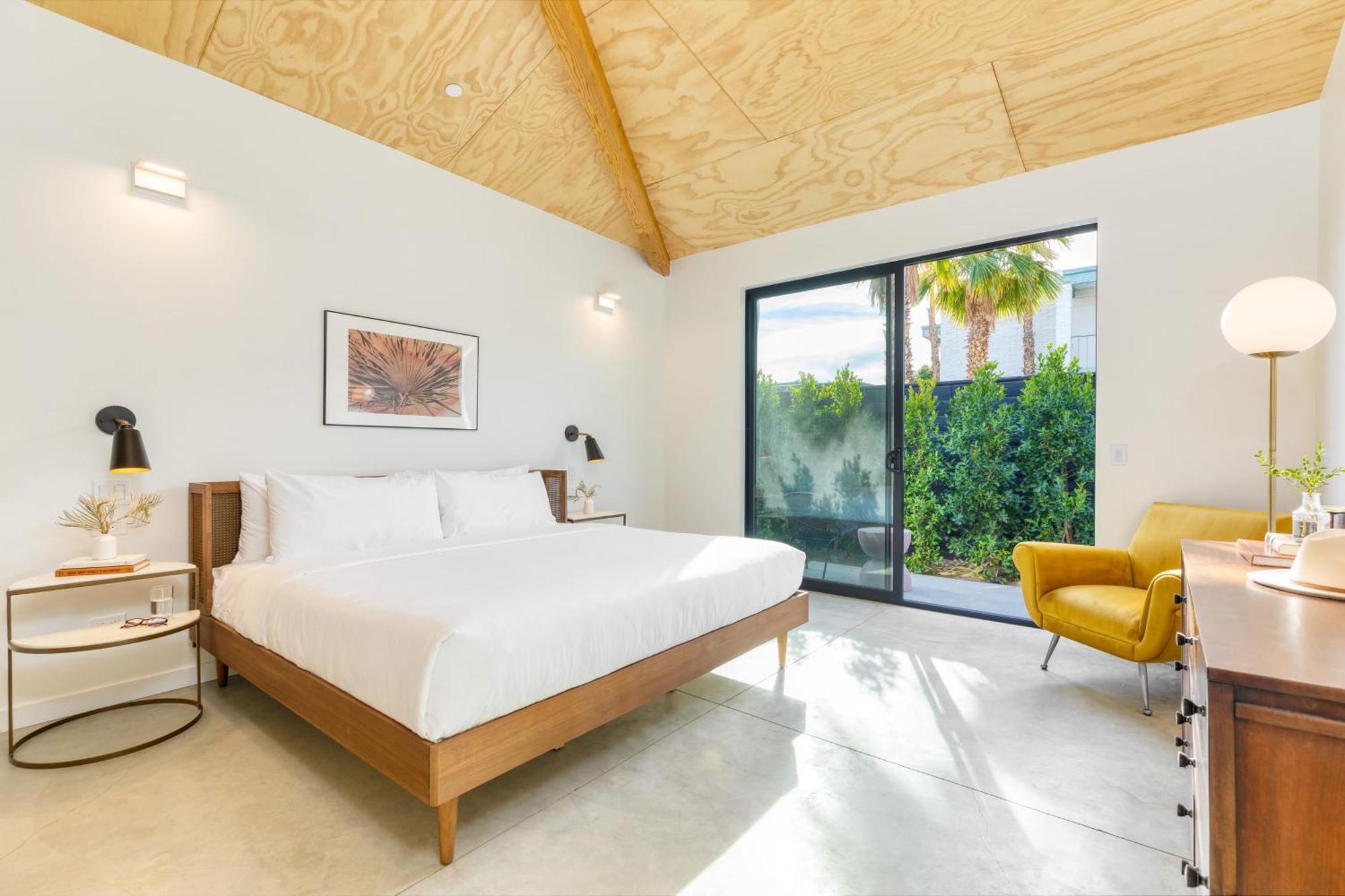 Hotel Blackhaus By Avantstay Ada Modern Rooms, Pool & Bbq *