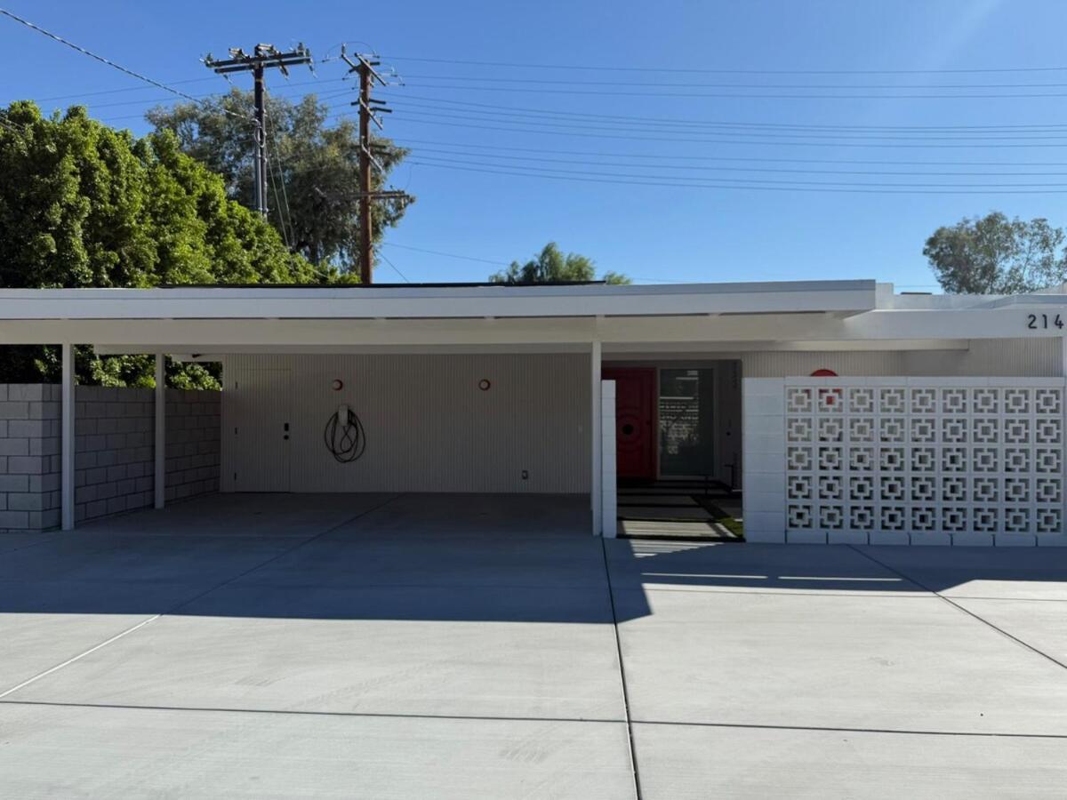 Villa Aerhaus - Mid-century Oasis *