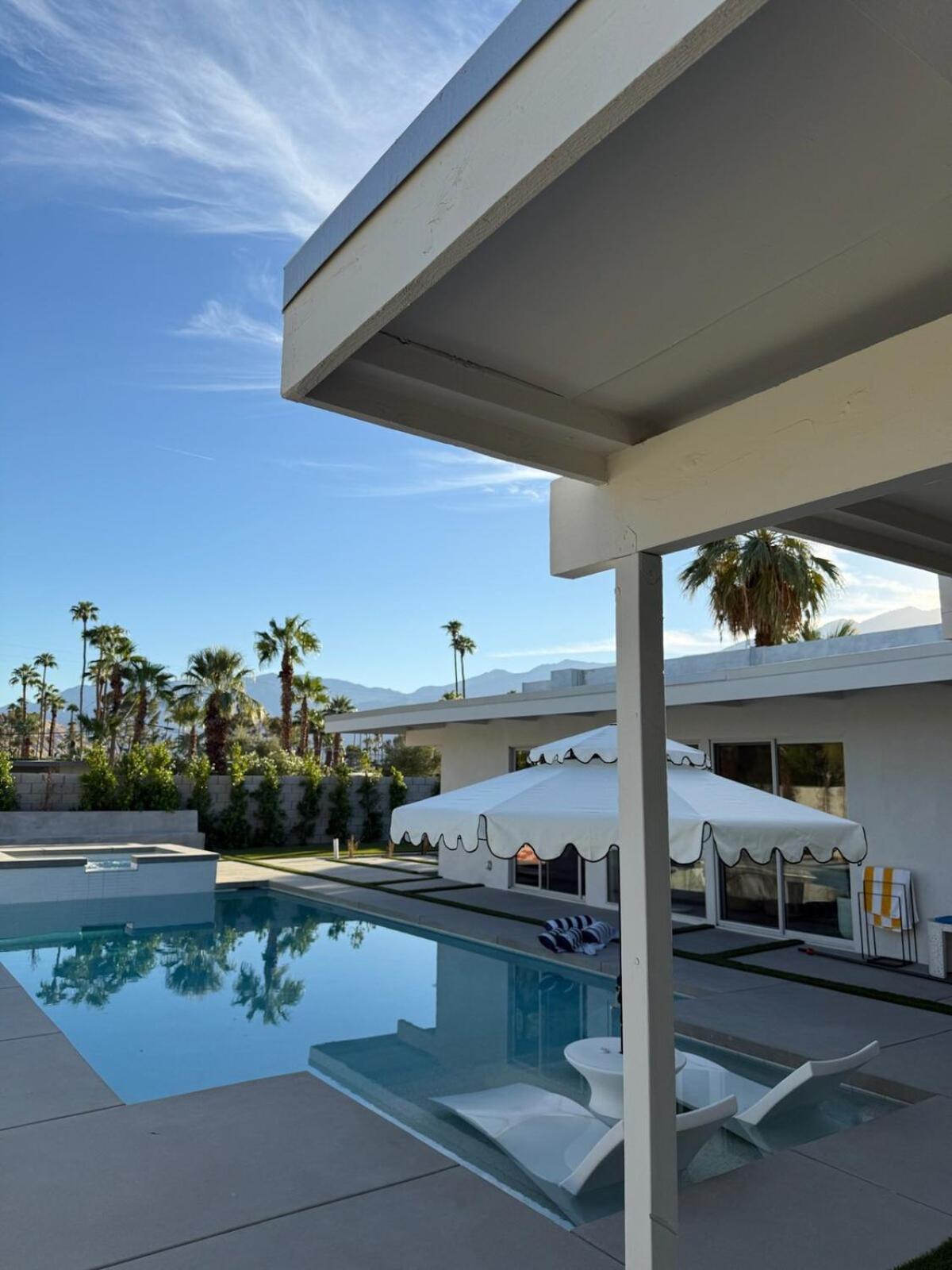 Aerhaus - Mid-century Oasis Villa *