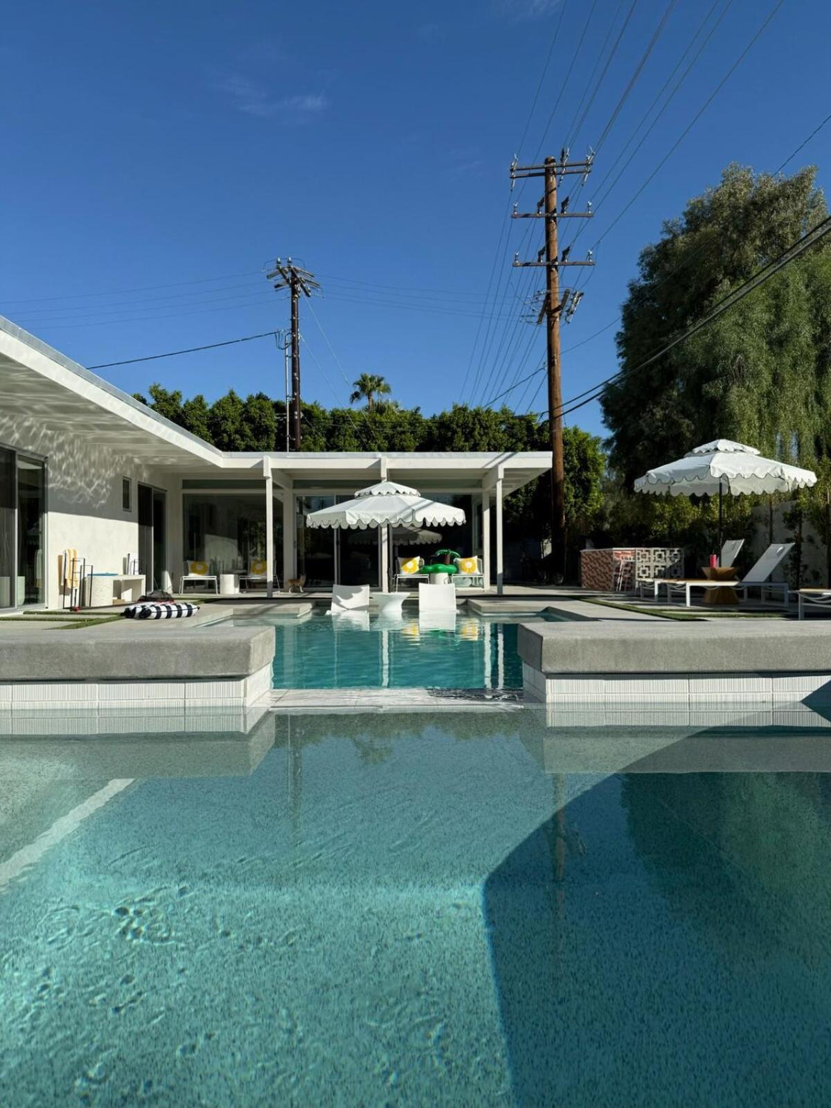Aerhaus - Mid-century Oasis Villa *
