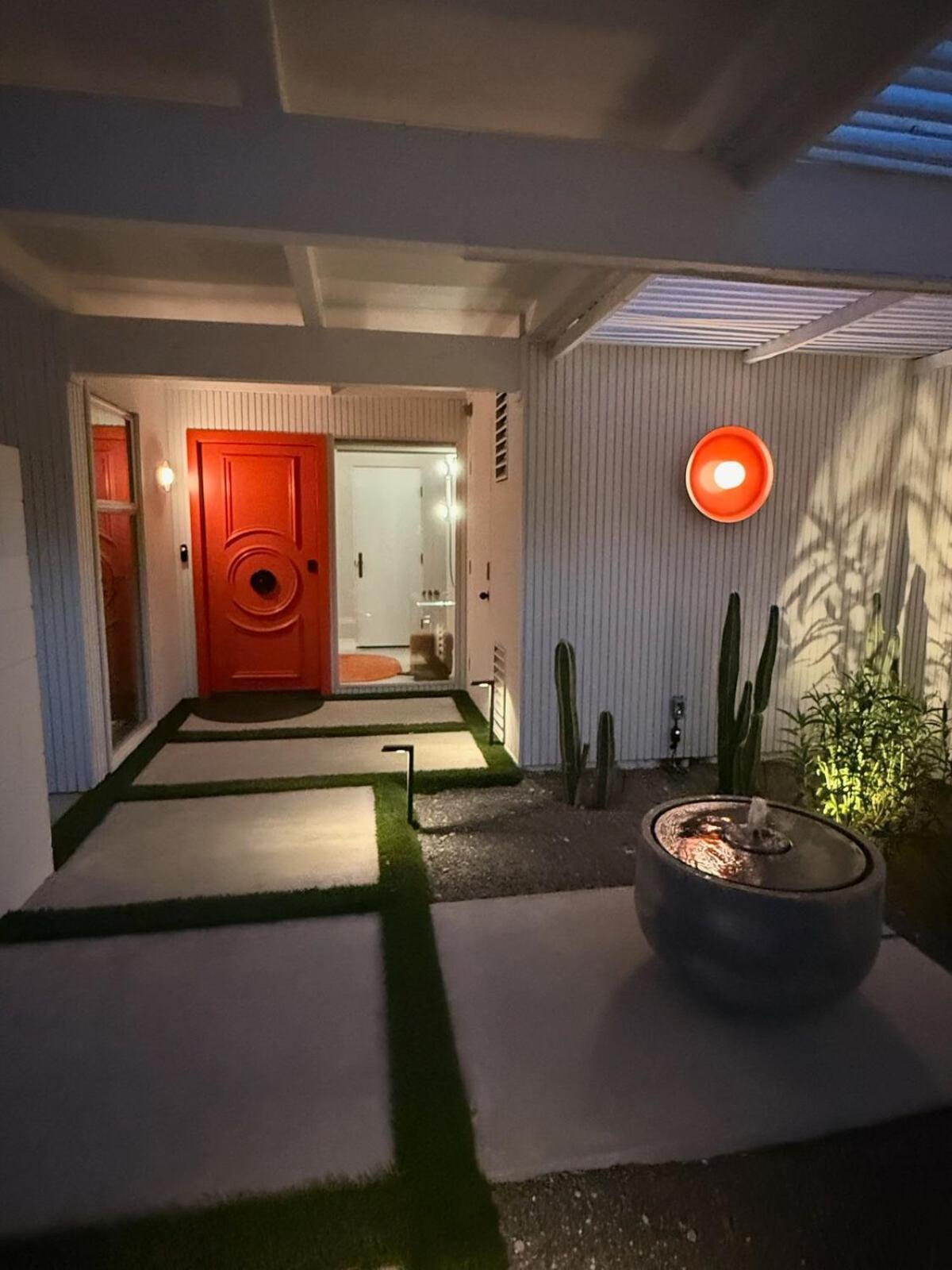 Aerhaus - Mid-century Oasis Villa