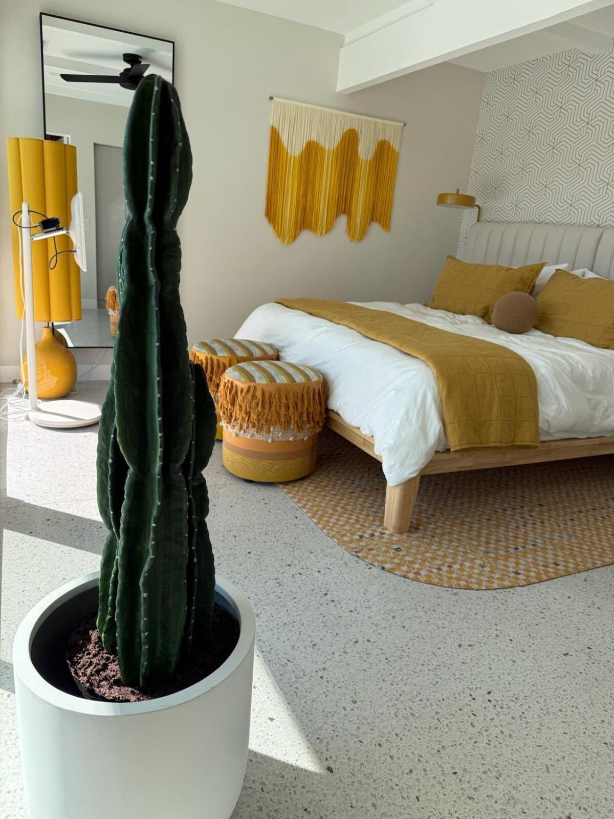 Villa Aerhaus - Mid-century Oasis