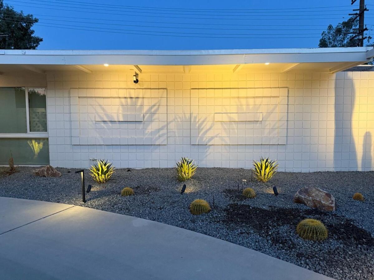 Villa Aerhaus - Mid-century Oasis