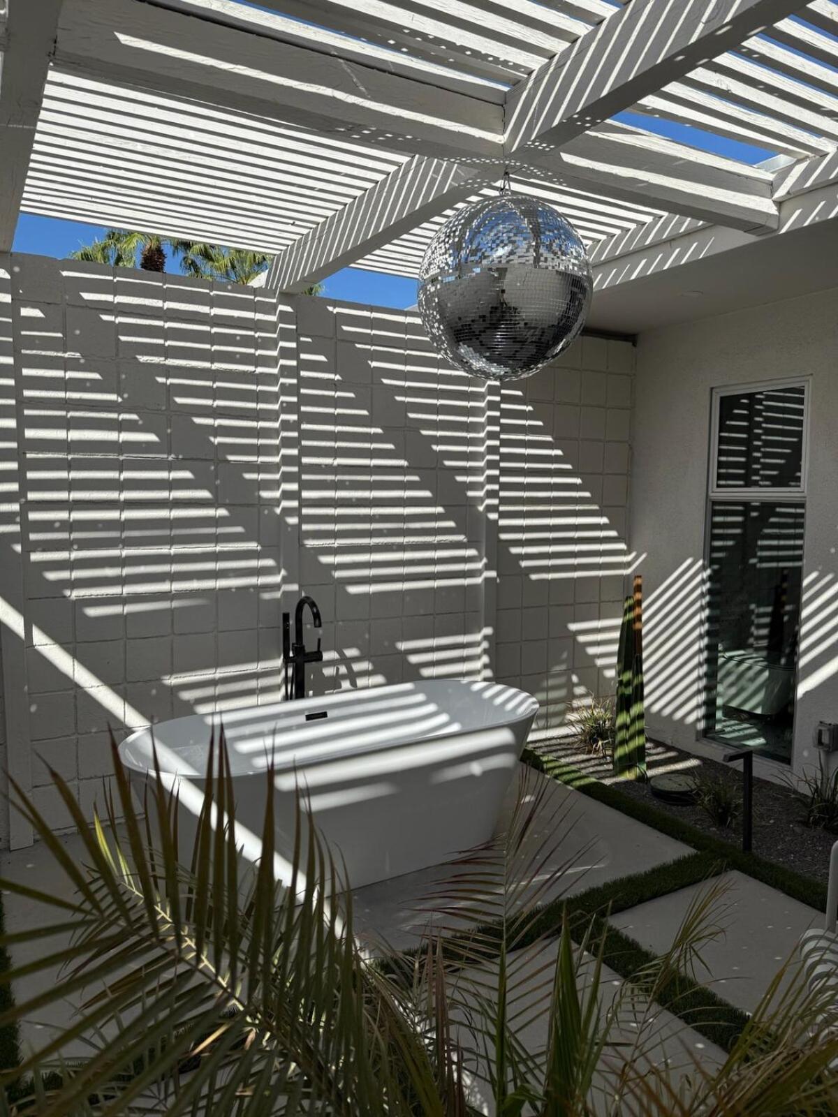 Aerhaus - Mid-century Oasis Villa *