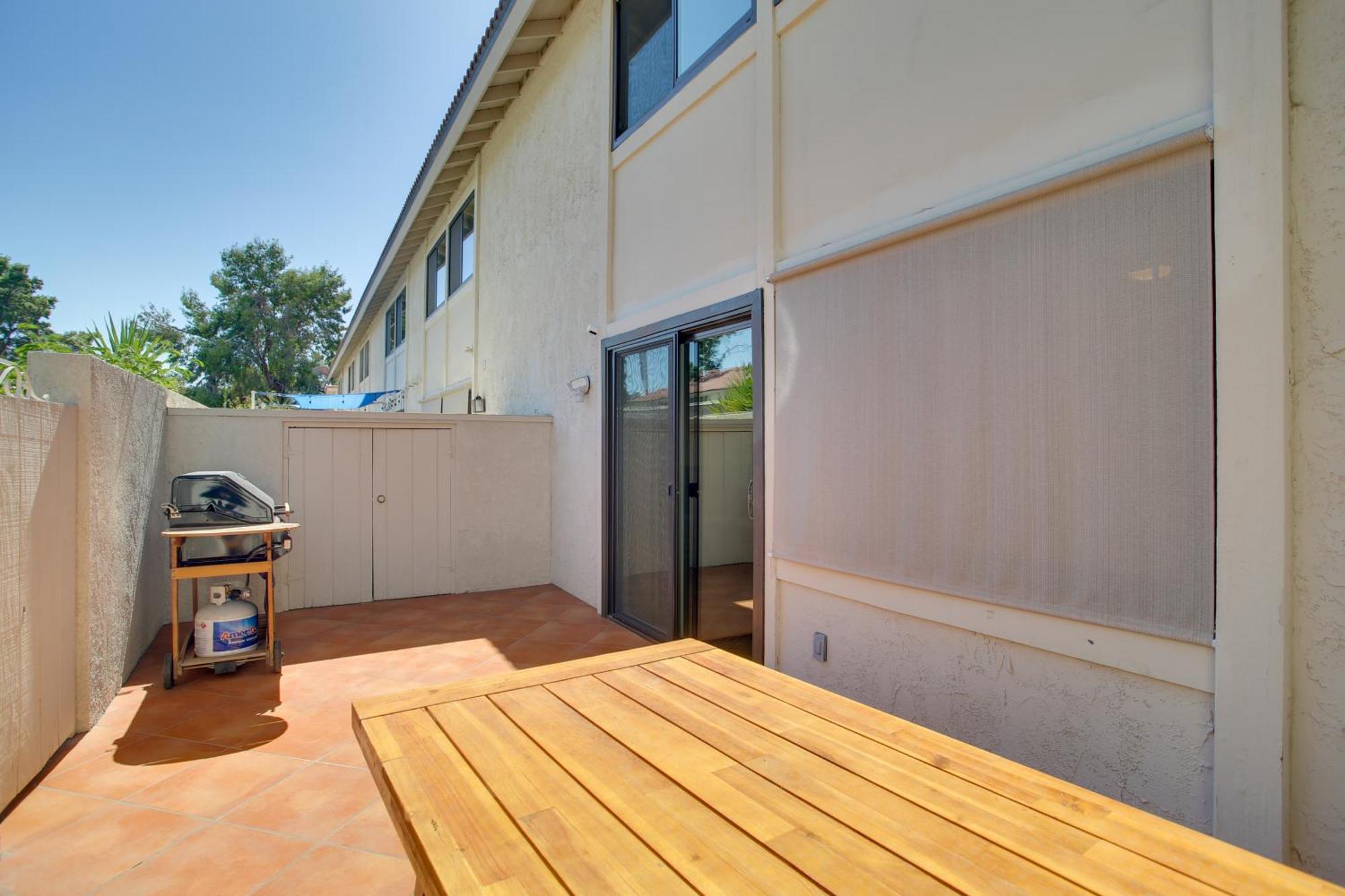 Holiday home Townhome With Pool Access, Near Dtwn Palm Springs!