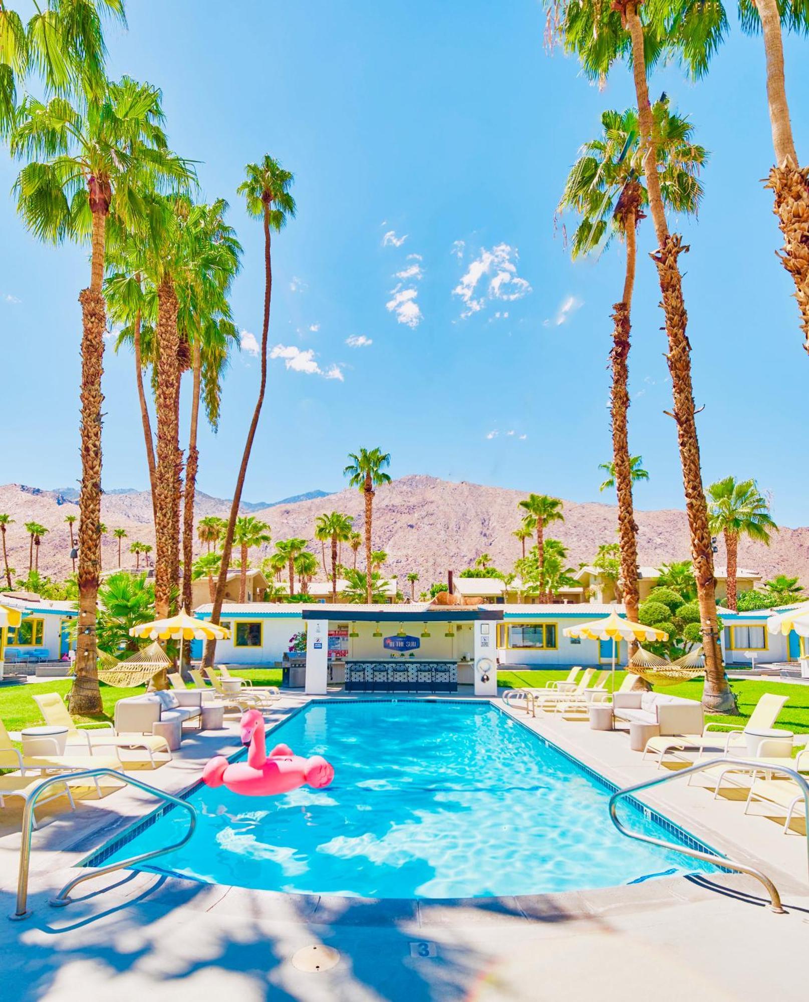 A Place In The Sun: Adults-only Midcentury Boutique With Heated Pool 4*