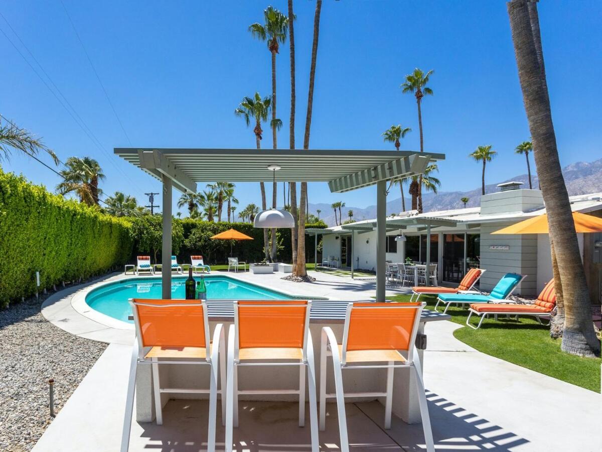 Villa Shaken Not Stirred In Sunrise Park By Acme House Company