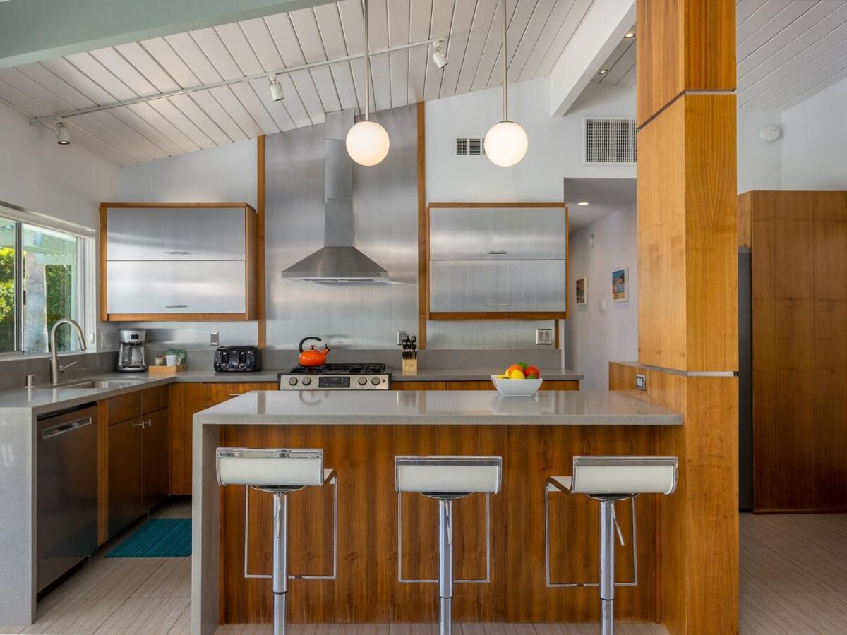 Villa Shaken Not Stirred In Sunrise Park By Acme House Company *