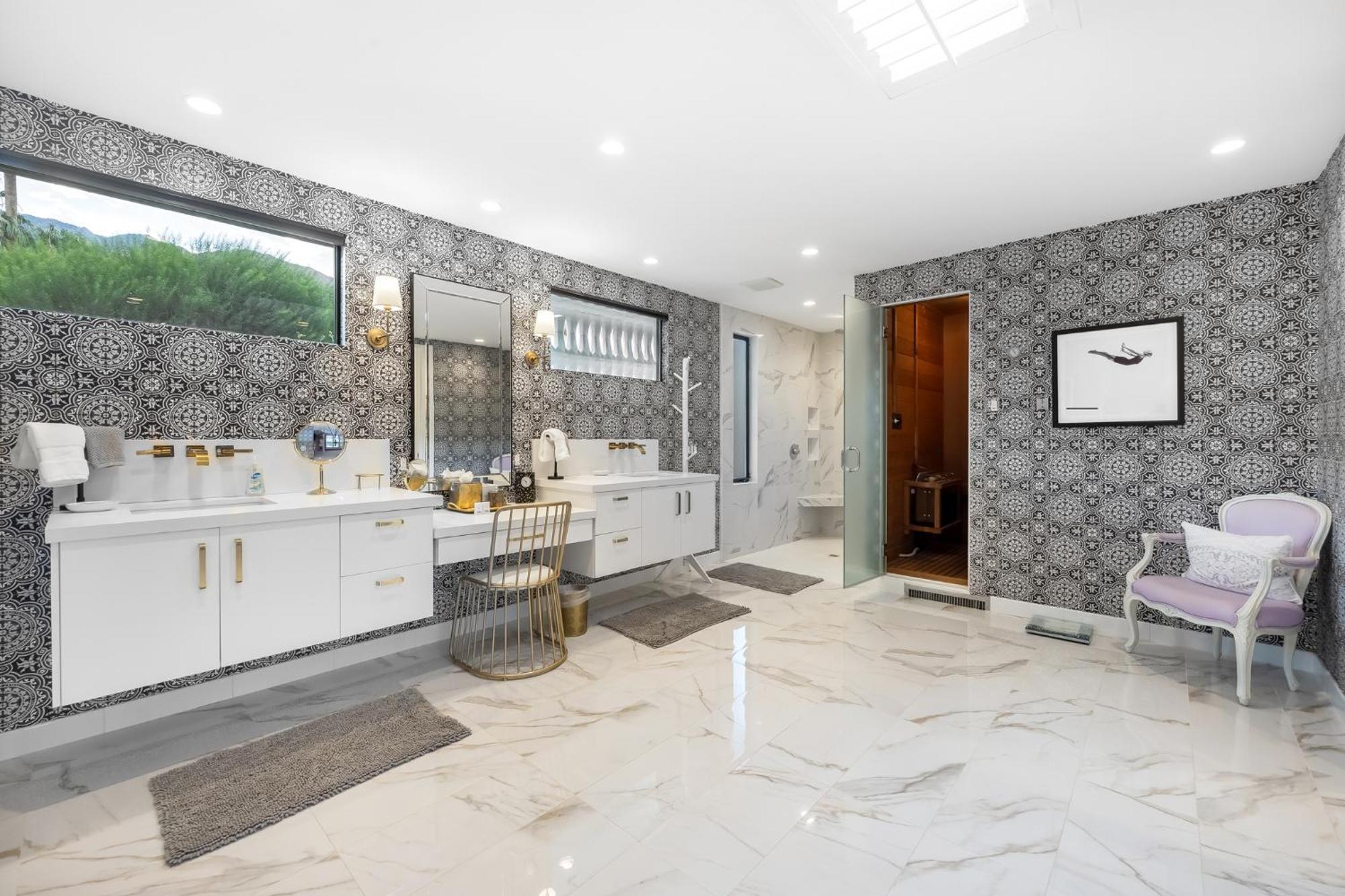 Holiday home K0014 - Luxury Deepwell Stunner *