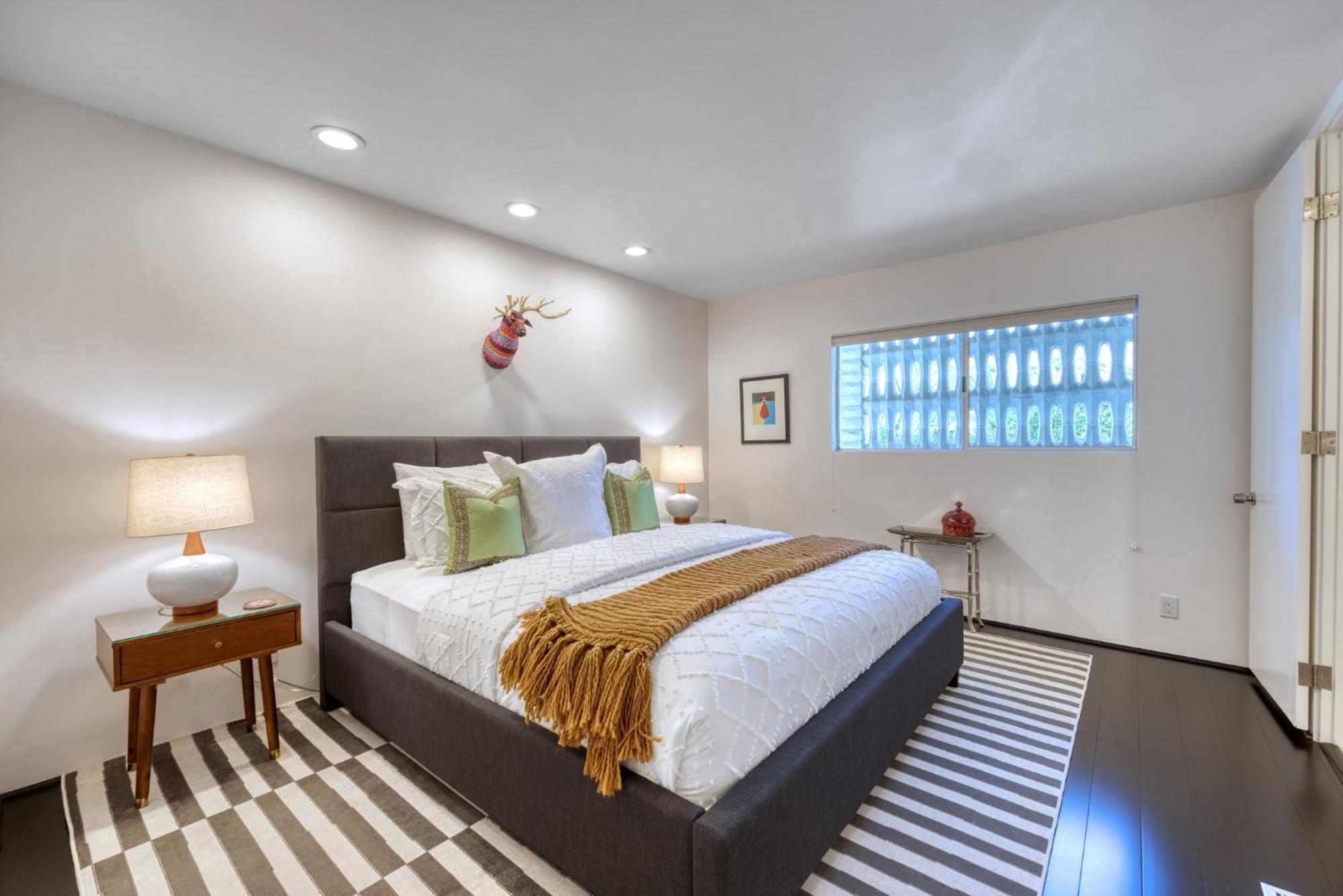 K0014 - Luxury Deepwell Stunner Holiday home Palm Springs