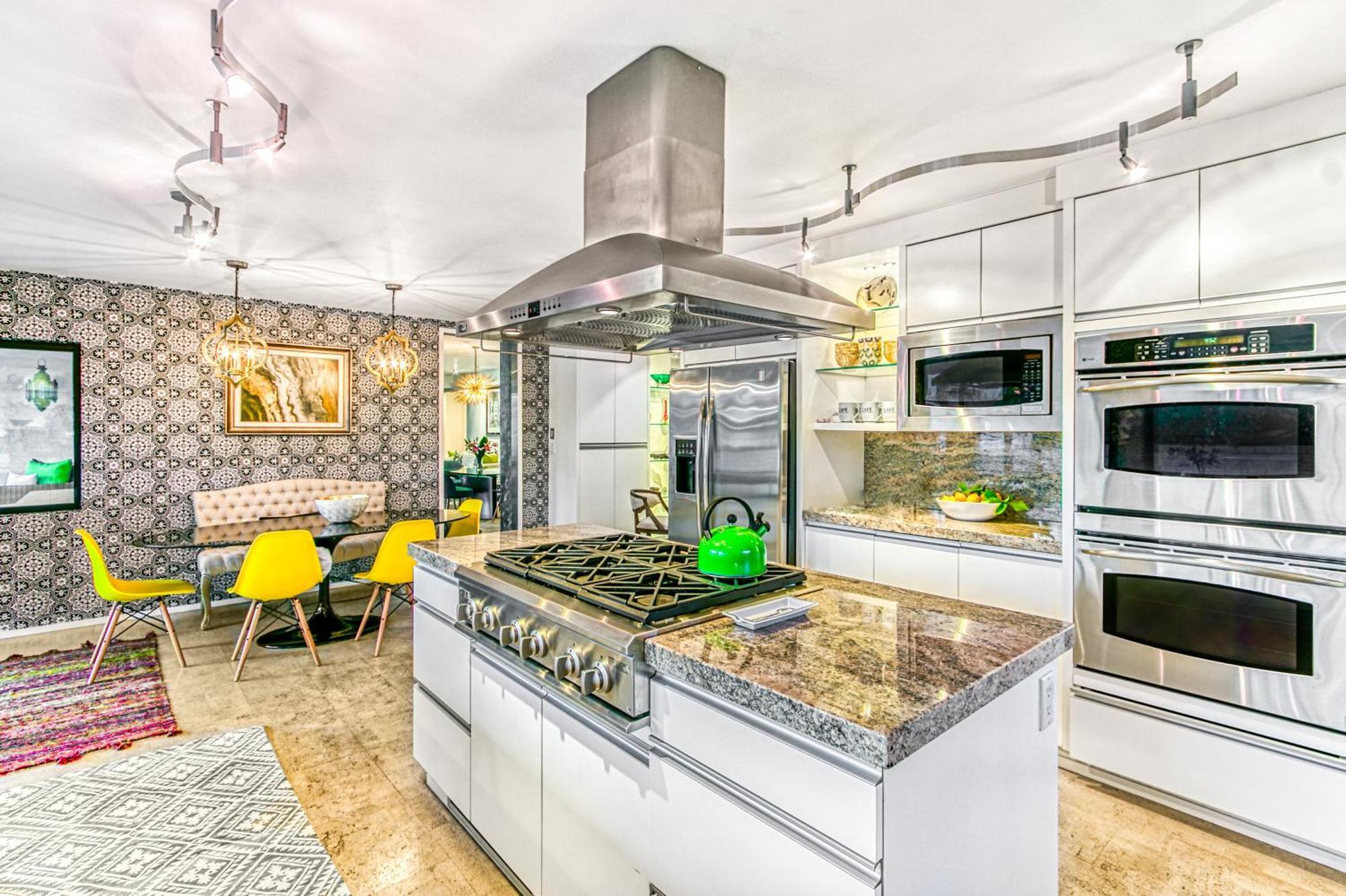 K0014 - Luxury Deepwell Stunner Holiday home Palm Springs