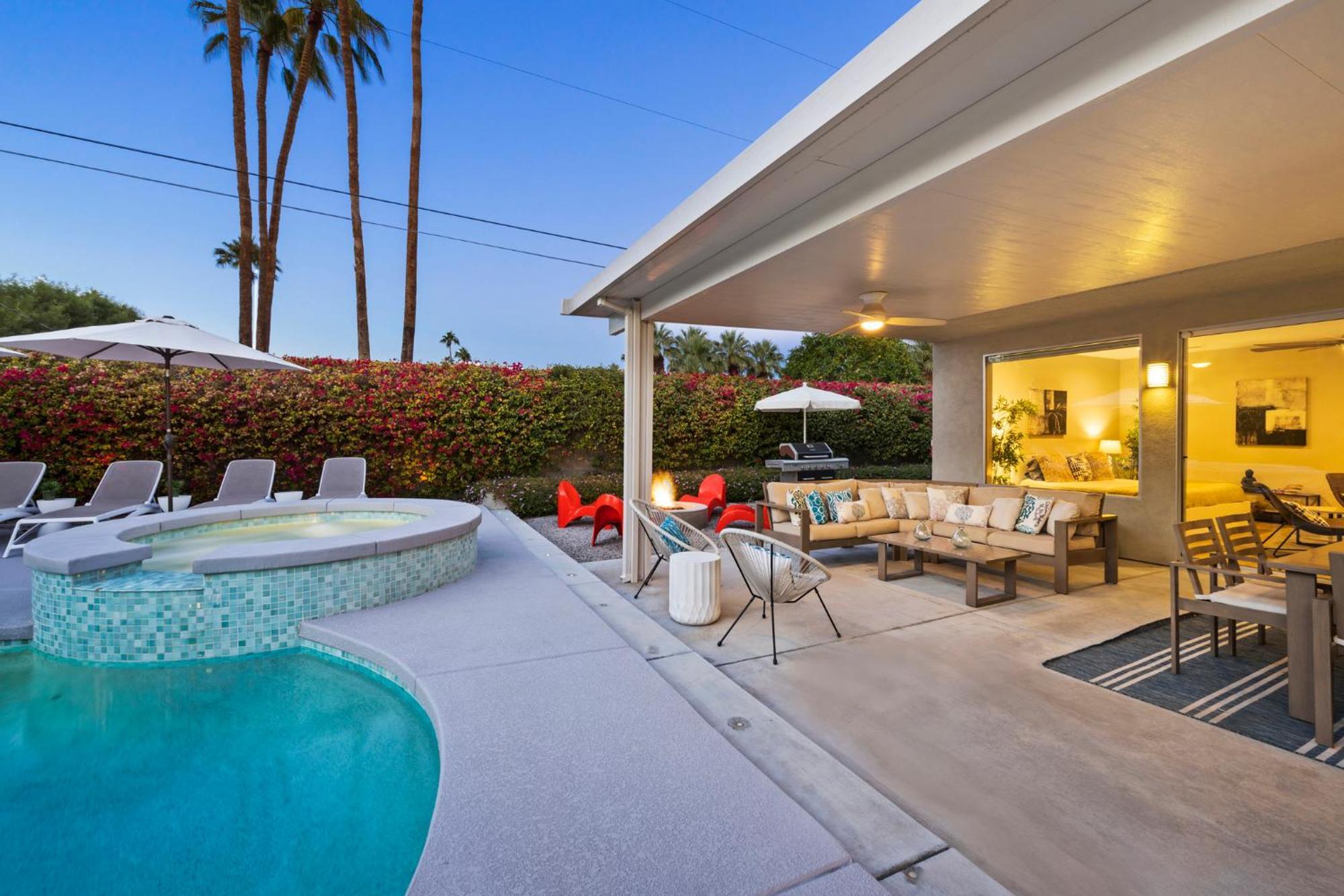 K0013 - Bon Vivant Palms Holiday home *