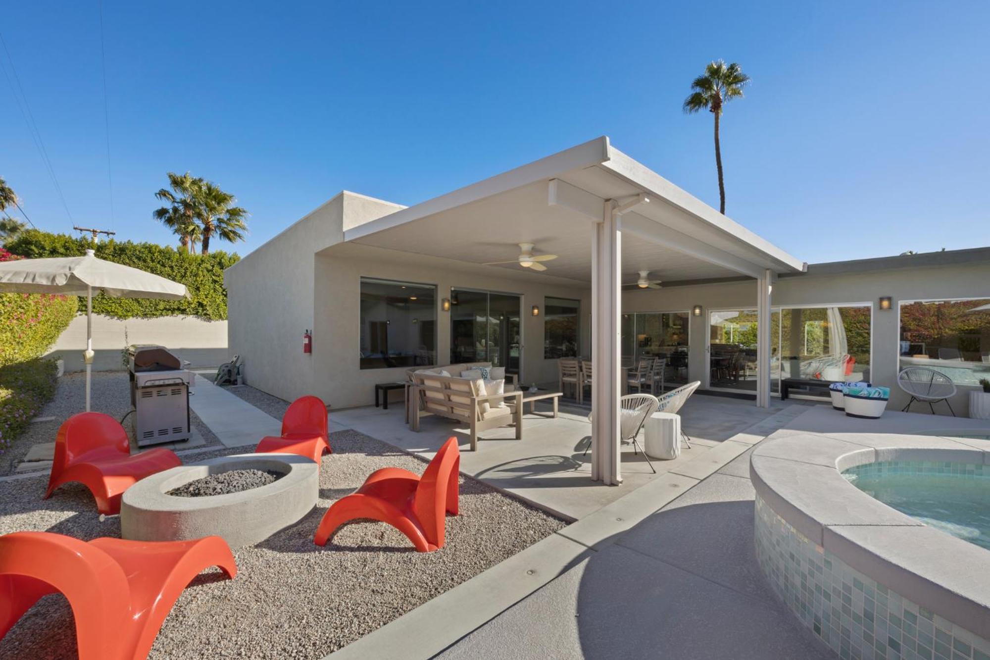 K0013 - Bon Vivant Palms Holiday home