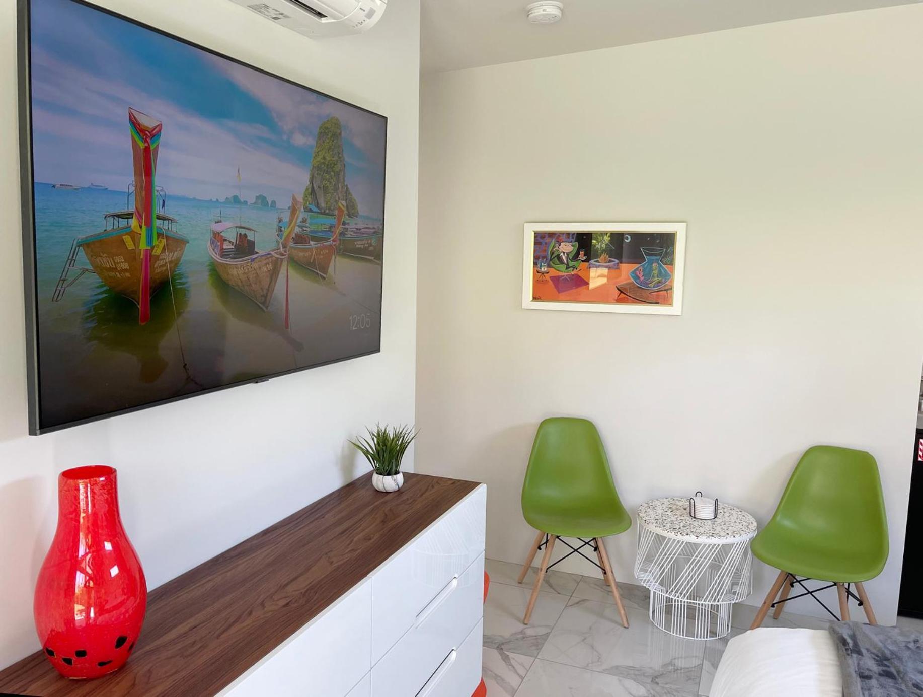 4br Midcentury Alexander In Vista Palmas Holiday home