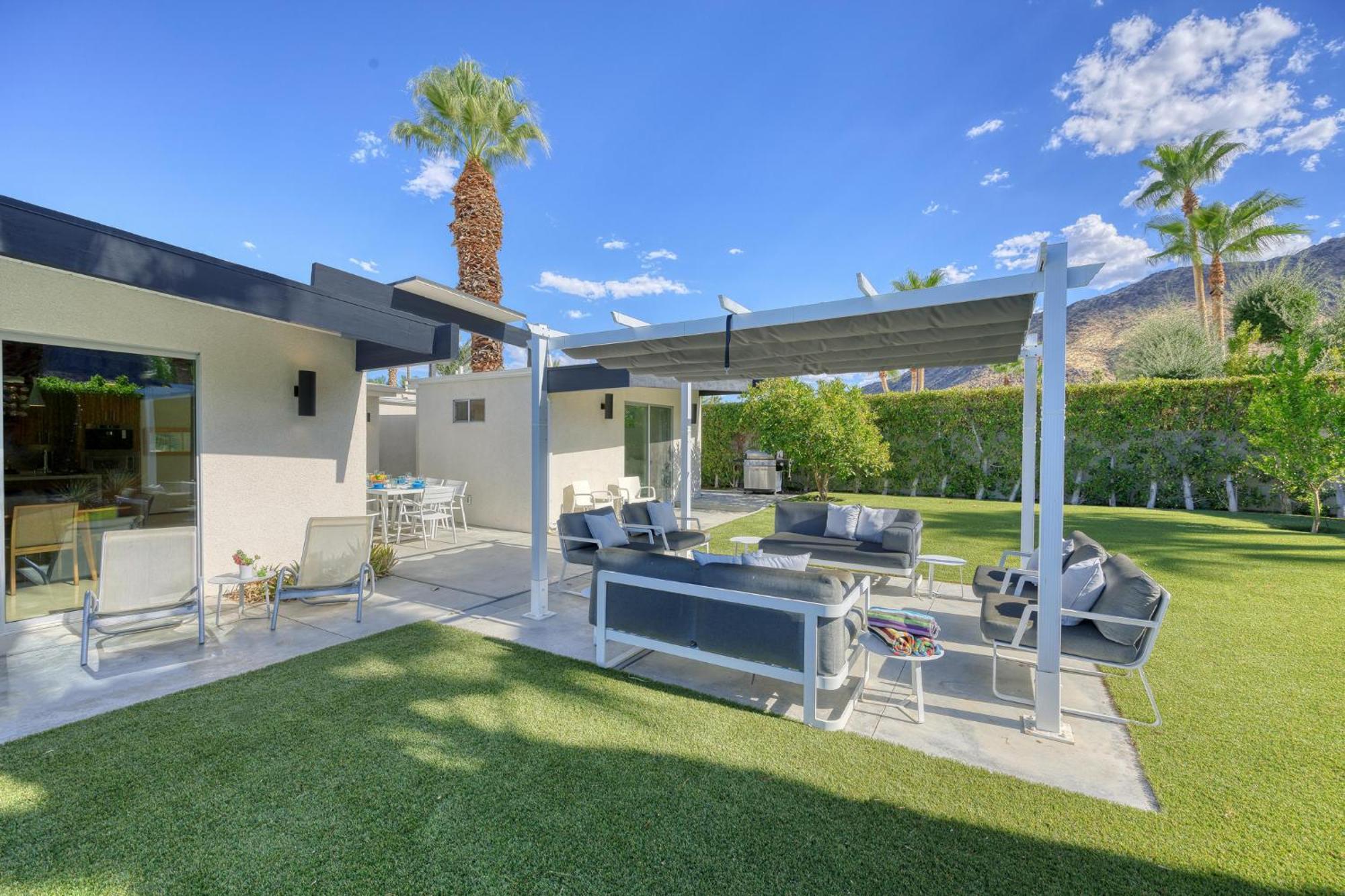 4br Midcentury Alexander In Vista Palmas *