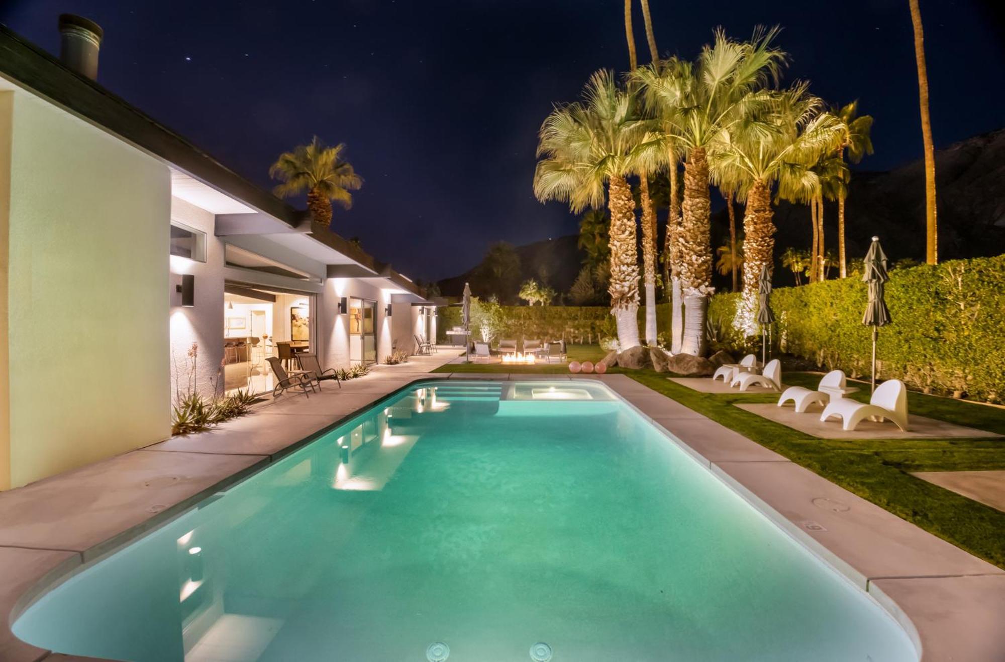 4br Midcentury Alexander In Vista Palmas