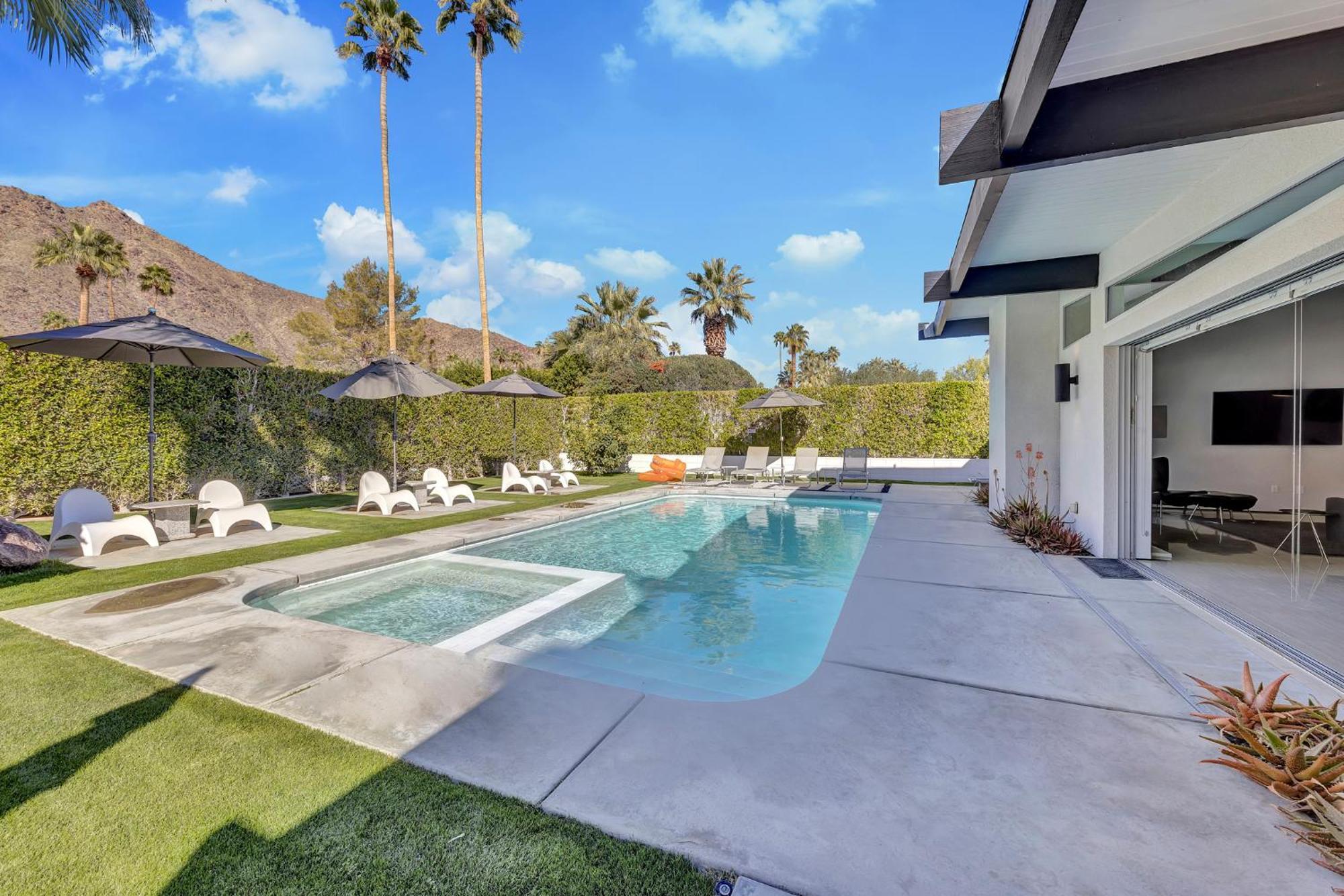 Holiday home 4br Midcentury Alexander In Vista Palmas