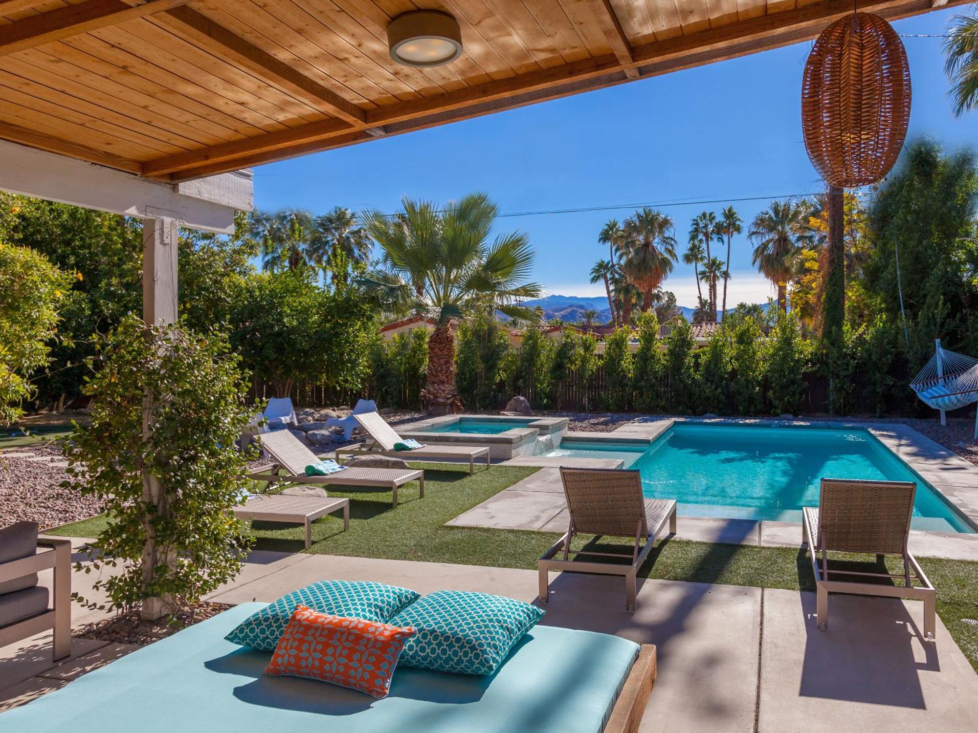 Villa Atomic Ranch Heaven By Acme House Company *