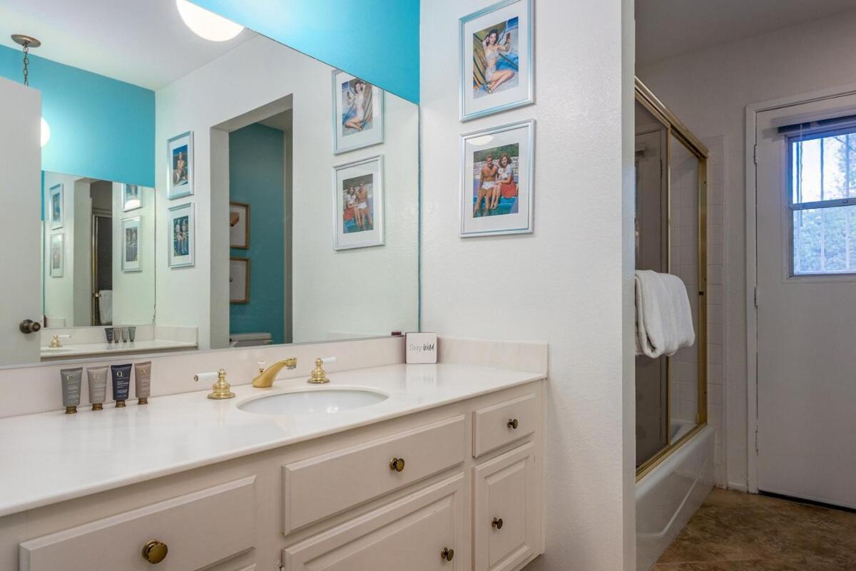 Villa Risky Business By Acme House Company *