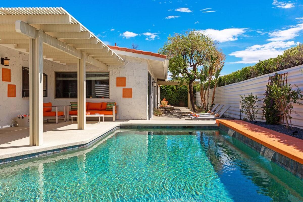 Risky Business By Acme House Company Villa