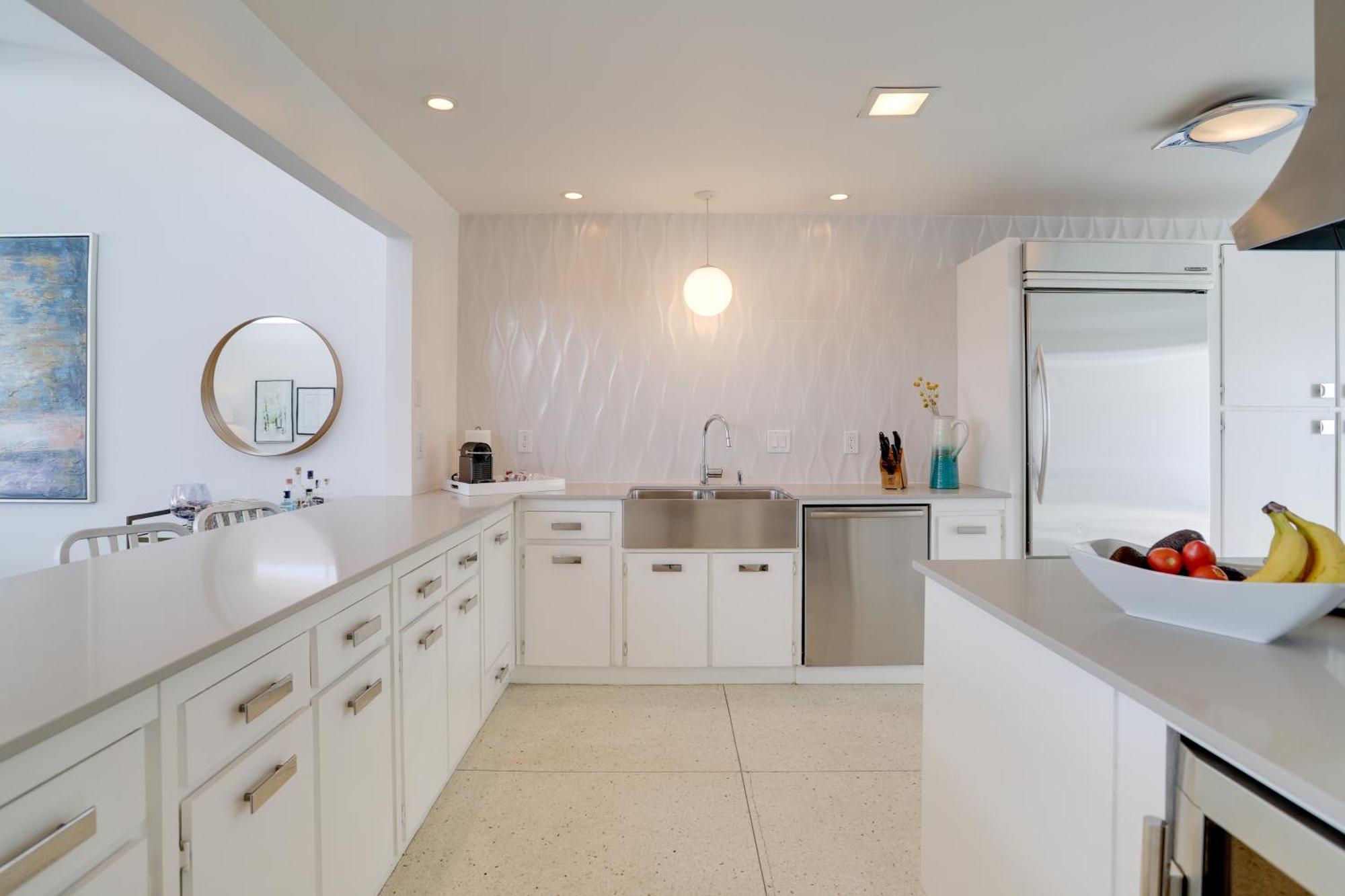 With Pool Access, Mountain Views! Apartment *
