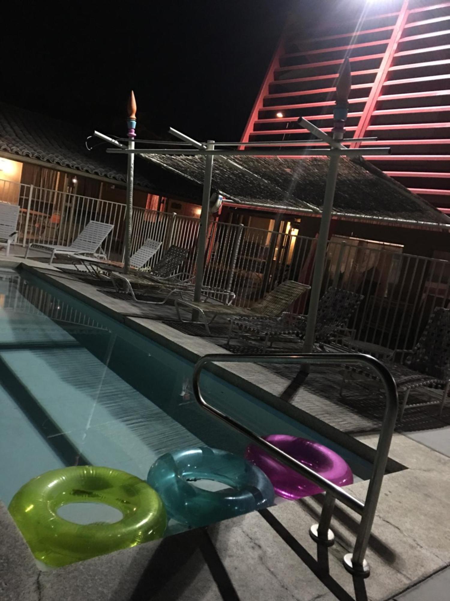 Aloha Hotel Palm Springs