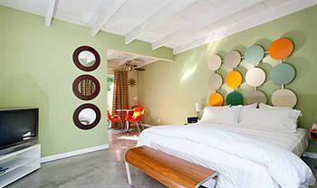 Century Palm Springs A Gay Men'S Clothing Optional Resort Resort
