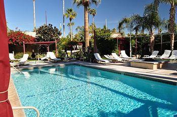 Desert Paradise - Gay Men's Hotel Palm Springs