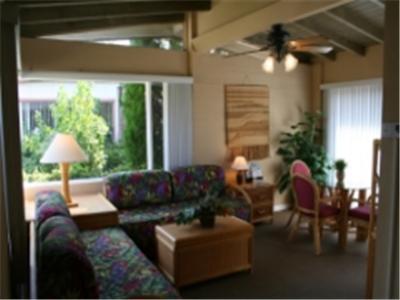Hotel A Place In The Sun: Adults-only Midcentury Boutique With Heated Pool