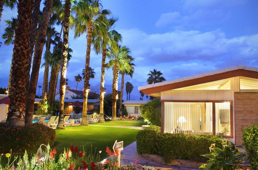 A Place In The Sun: Adults-only Midcentury Boutique With Heated Pool 4*