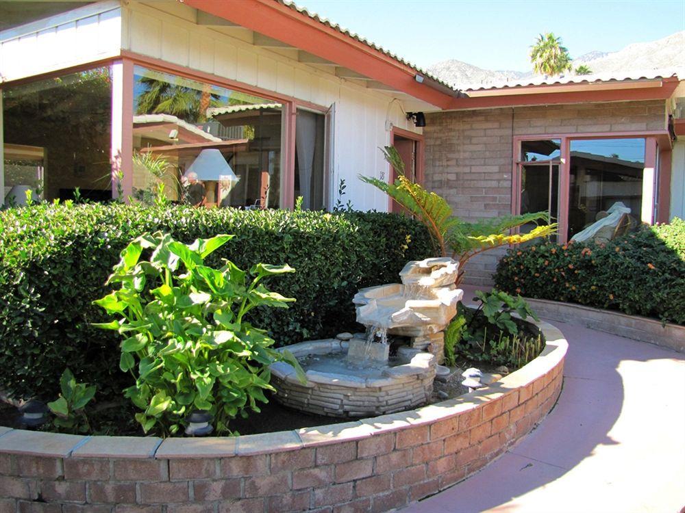 A Place In The Sun: Adults-only Midcentury Boutique With Heated Pool Hotel