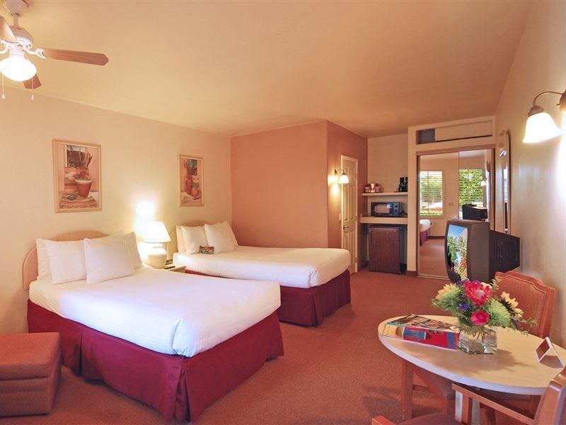 Hotel Palm Mountain & 3*