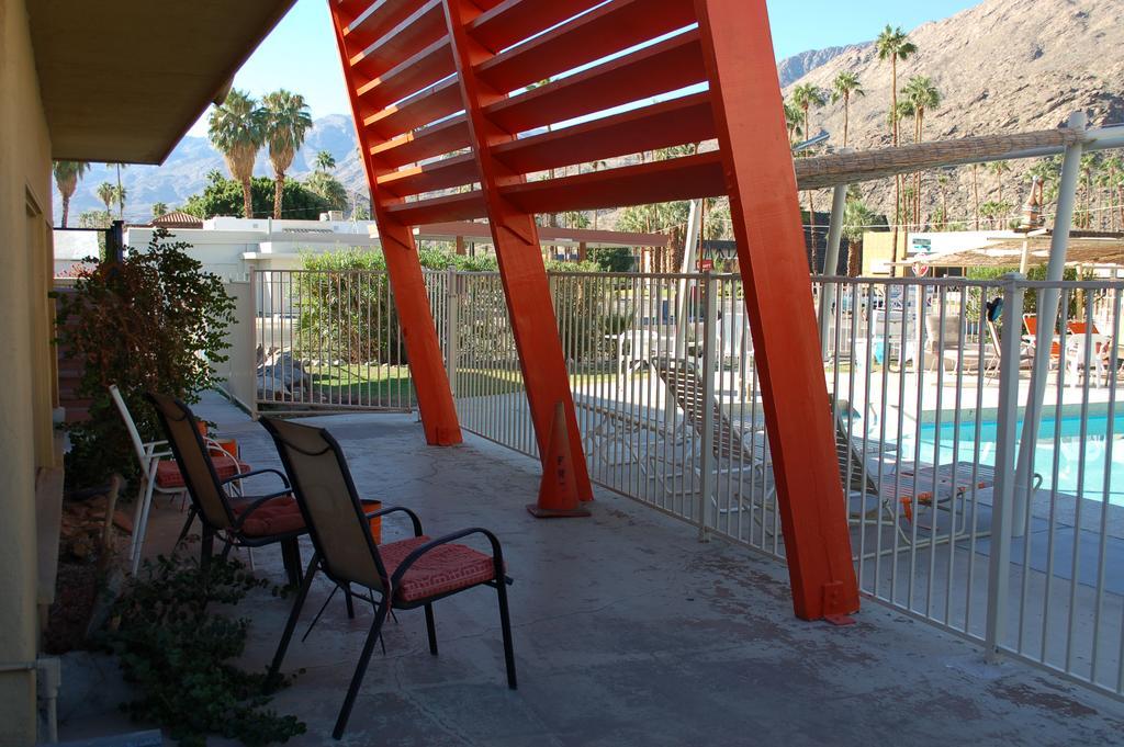 Aloha Palm Springs