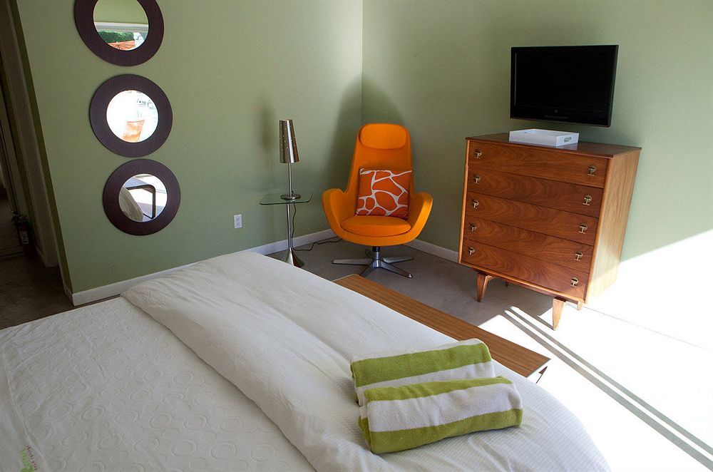 Century Palm Springs A Gay Men'S Clothing Optional Resort 3*
