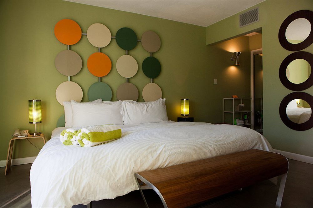 Century Palm Springs A Gay Men'S Clothing Optional Resort Resort Palm Springs