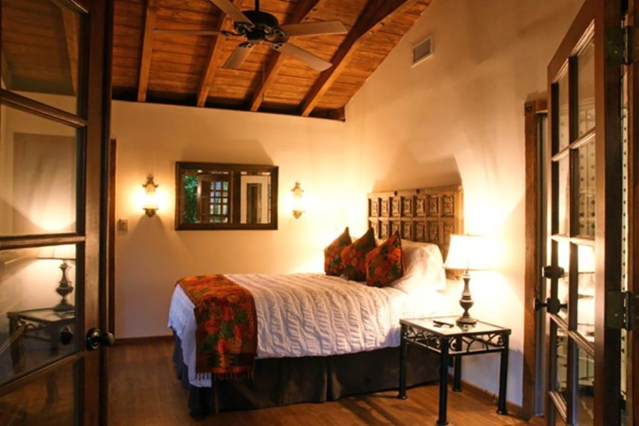 Thornhill Villa *