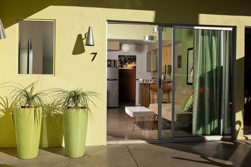 Century Palm Springs A Gay Men'S Clothing Optional Resort Resort Palm Springs