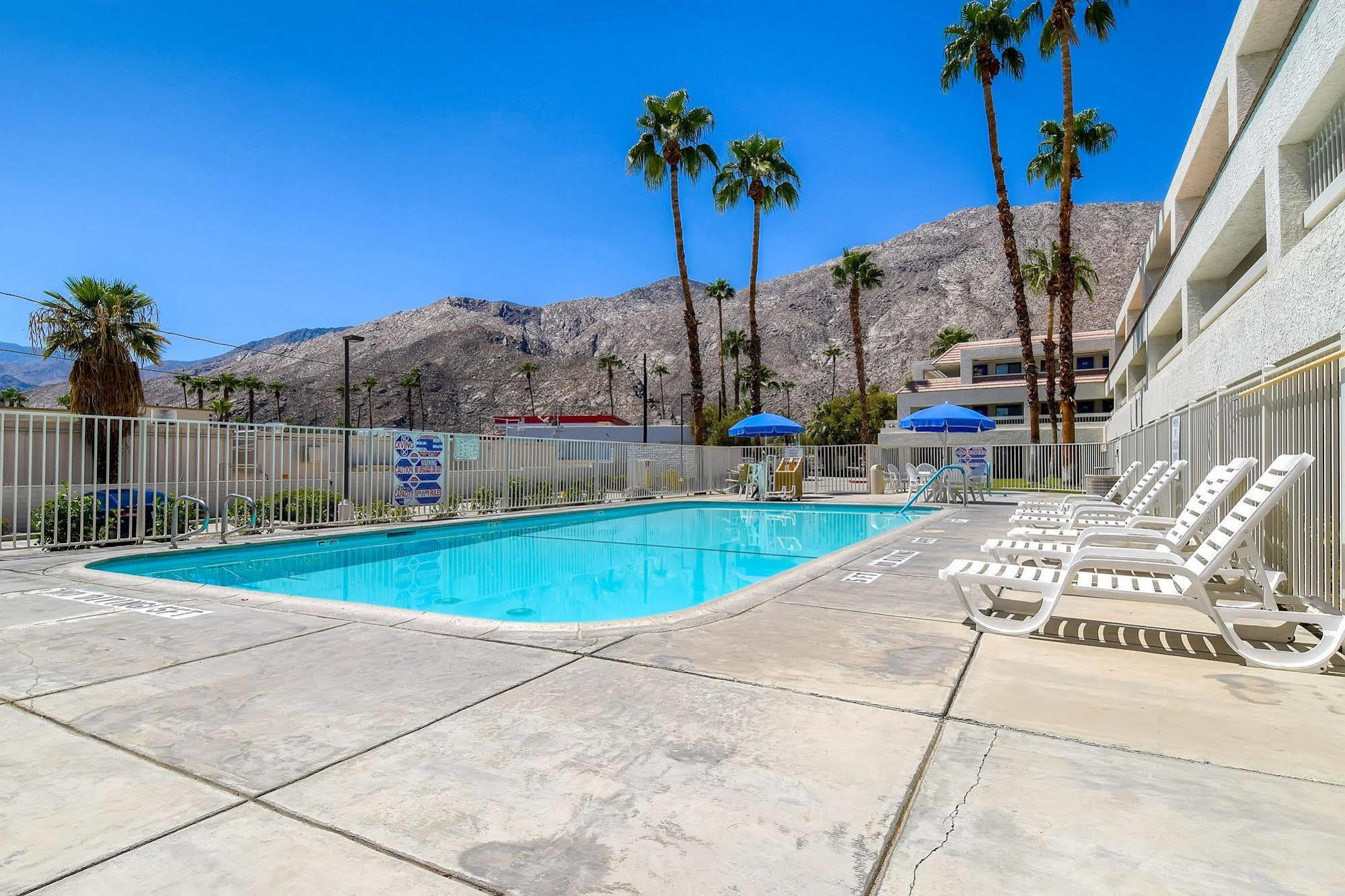 6-palm Springs, Ca - Downtown 2*