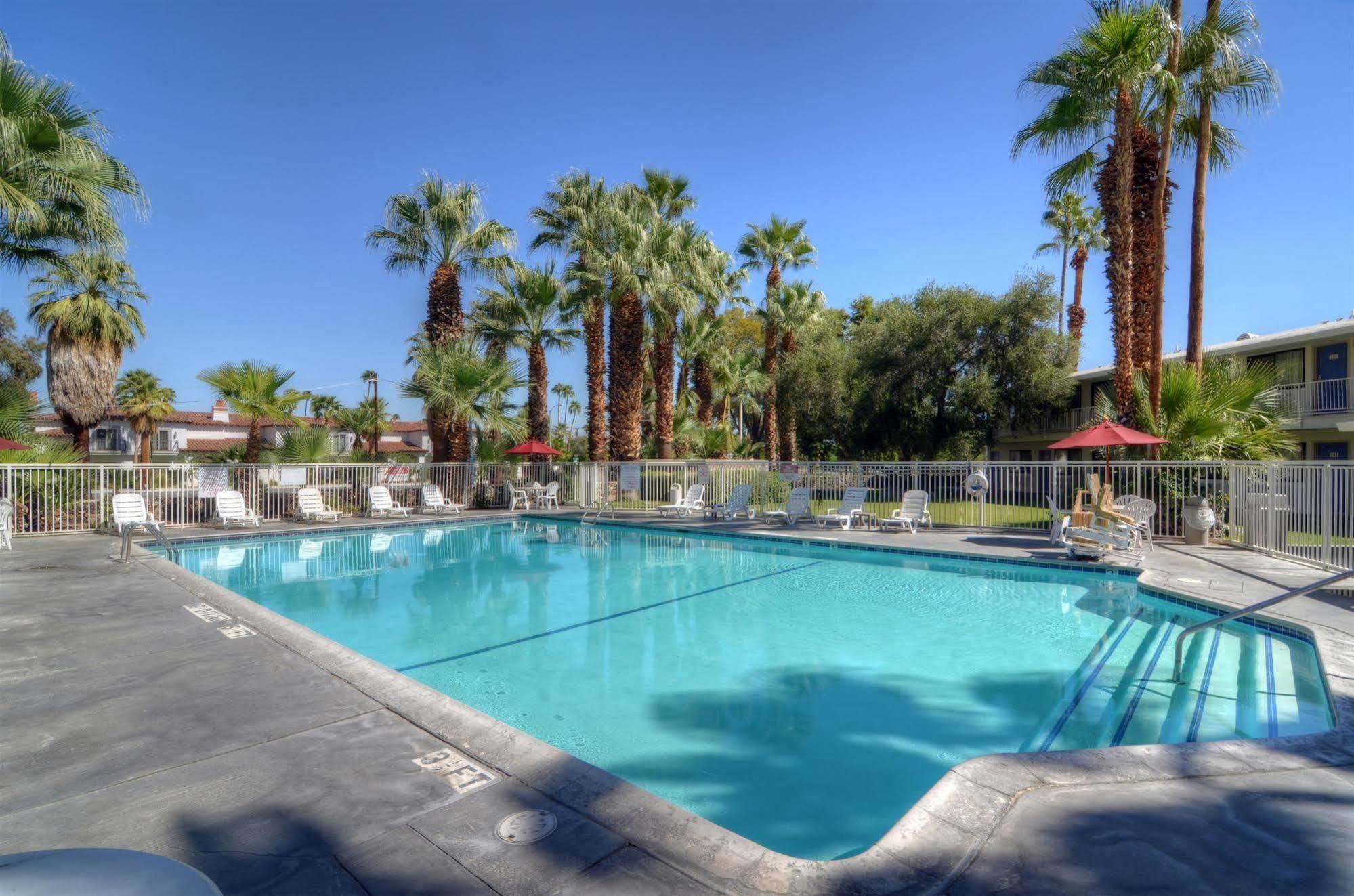 6-palm Springs, Ca - East - Palm Canyon